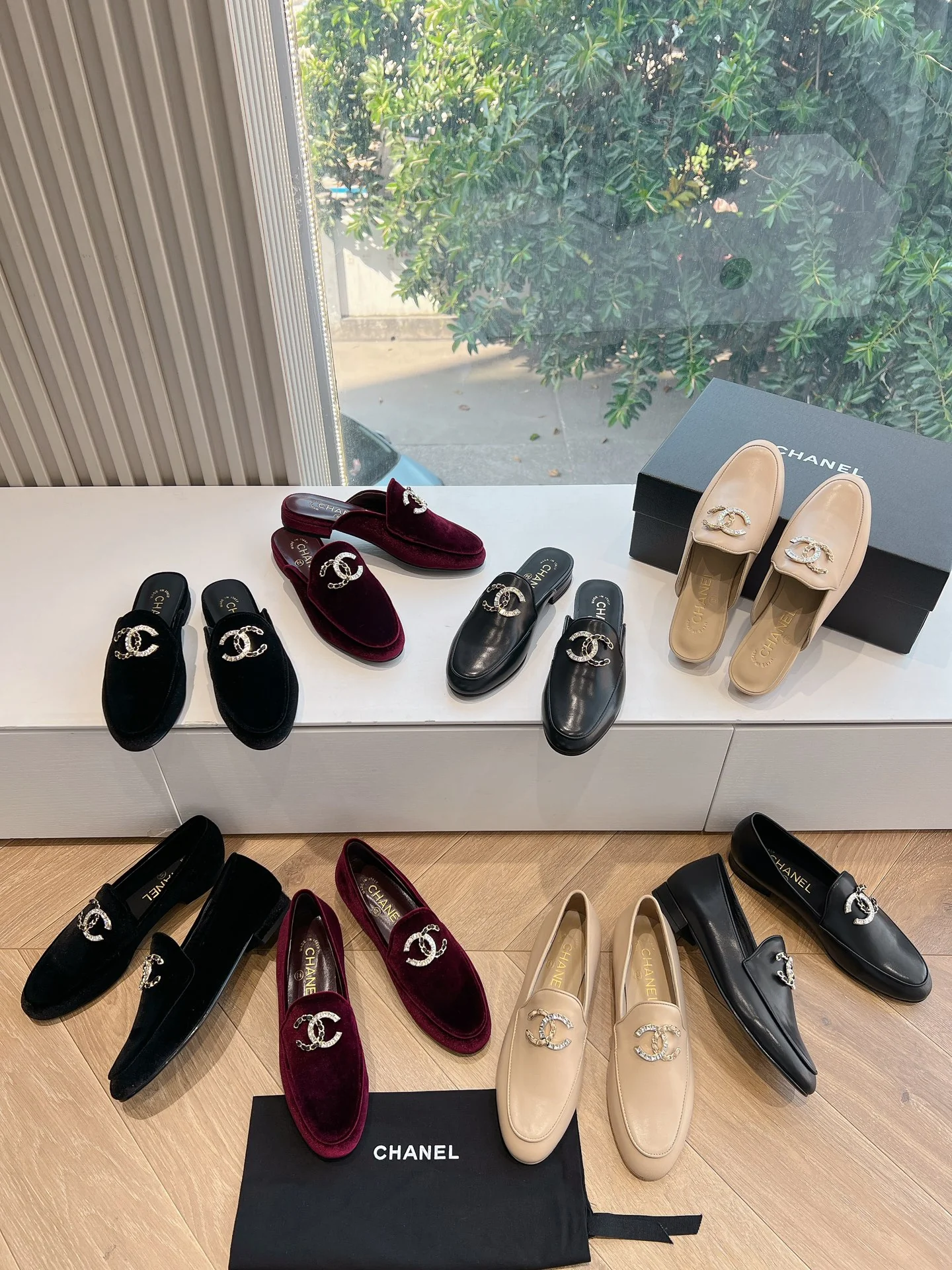 Chanel - Новые туфли Мэри Джейн - Изображение из коллекции