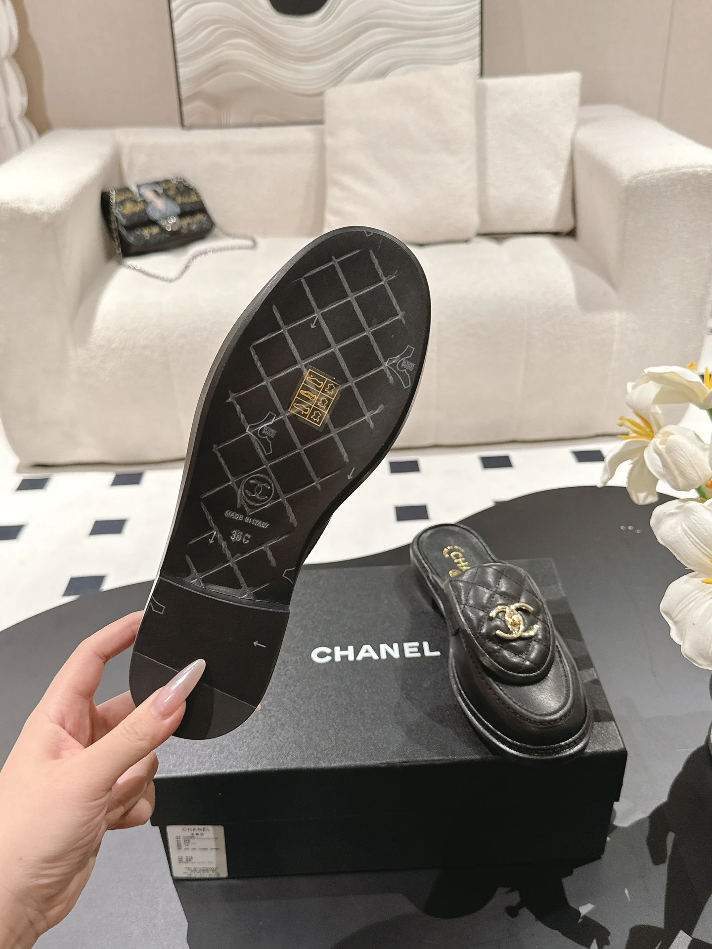 Сандалии Chanel 2024 в клетку - черные
