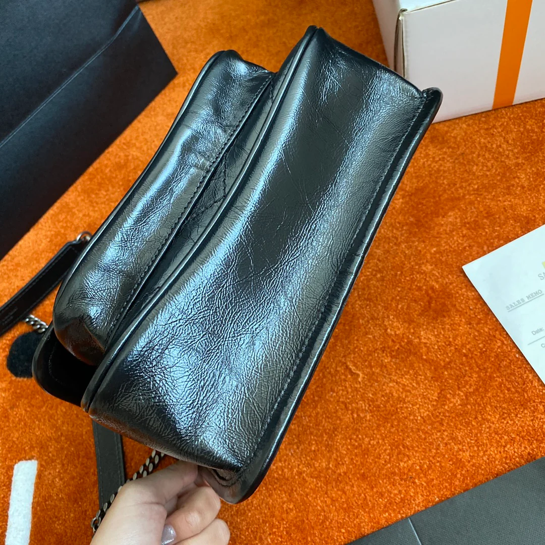 Сумка YSL Small Niki из кожи с черной пряжкой и промасленной кожей, с D-образным кольцом - 1 шт.