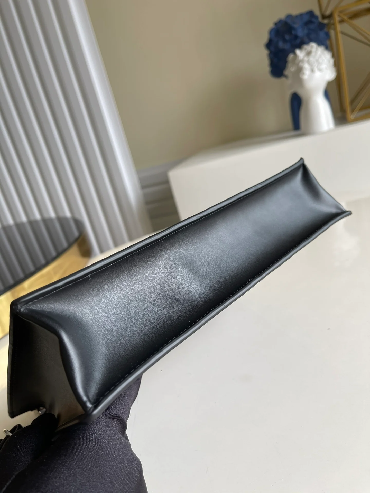 lv-n60448-стоячая-сумочка-клатч