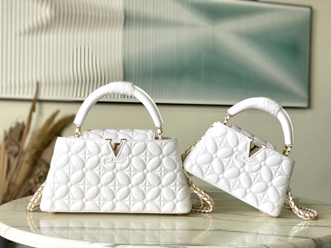 Миниатюрная белая сумка LV с цепочкой в ??виде четырехлистного клевера - белая