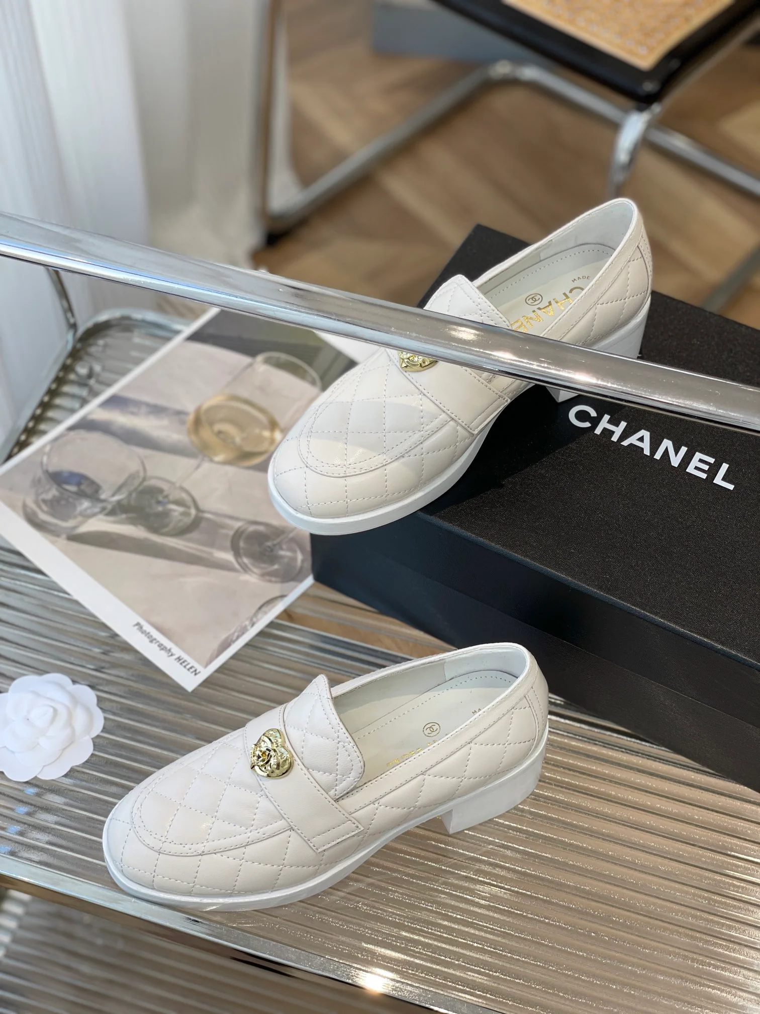 Новинка весеннего сезона 2023 от Chanel - Акростикс - Белый