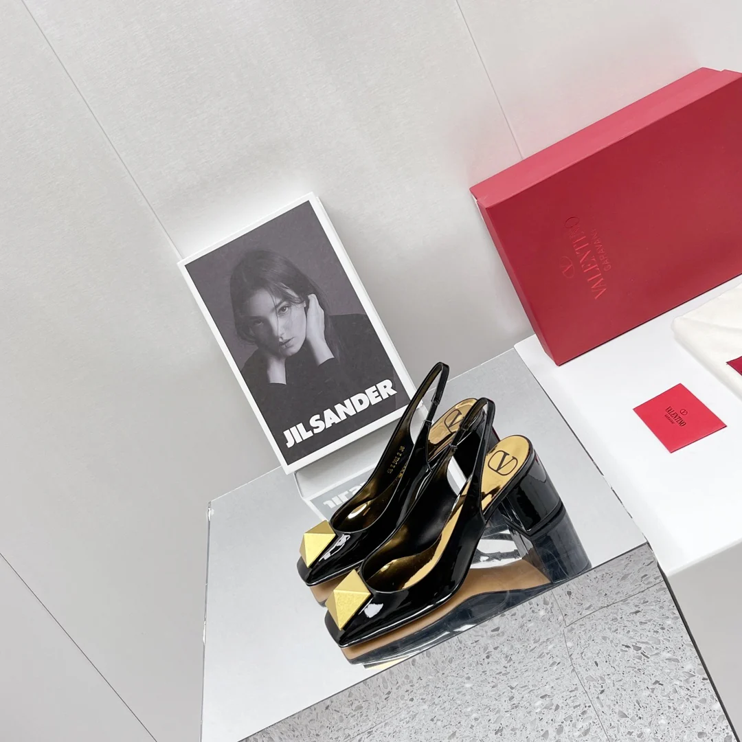 Valentino - Черные туфли на высоком каблуке - Туфли на массивном каблуке