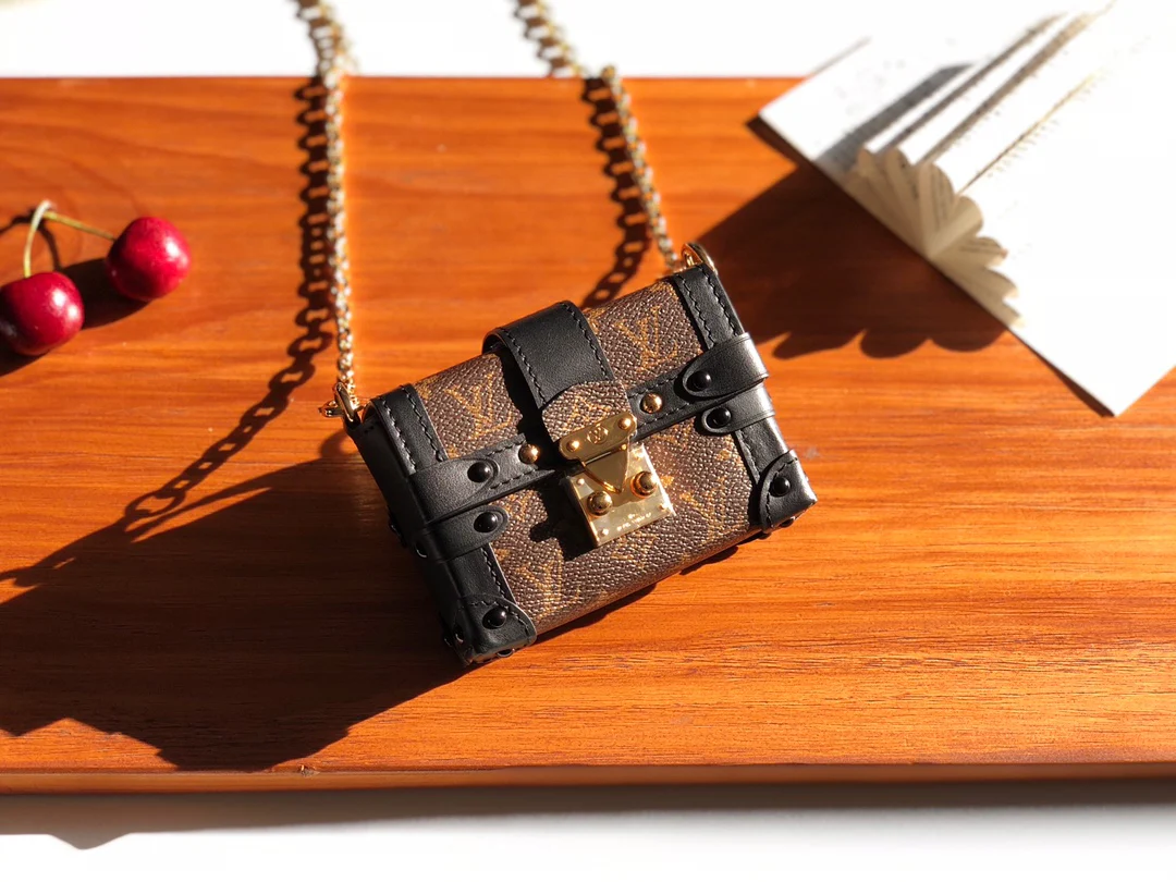 m68566-LV-essential-trunk-chain bag-monogram box chain bag