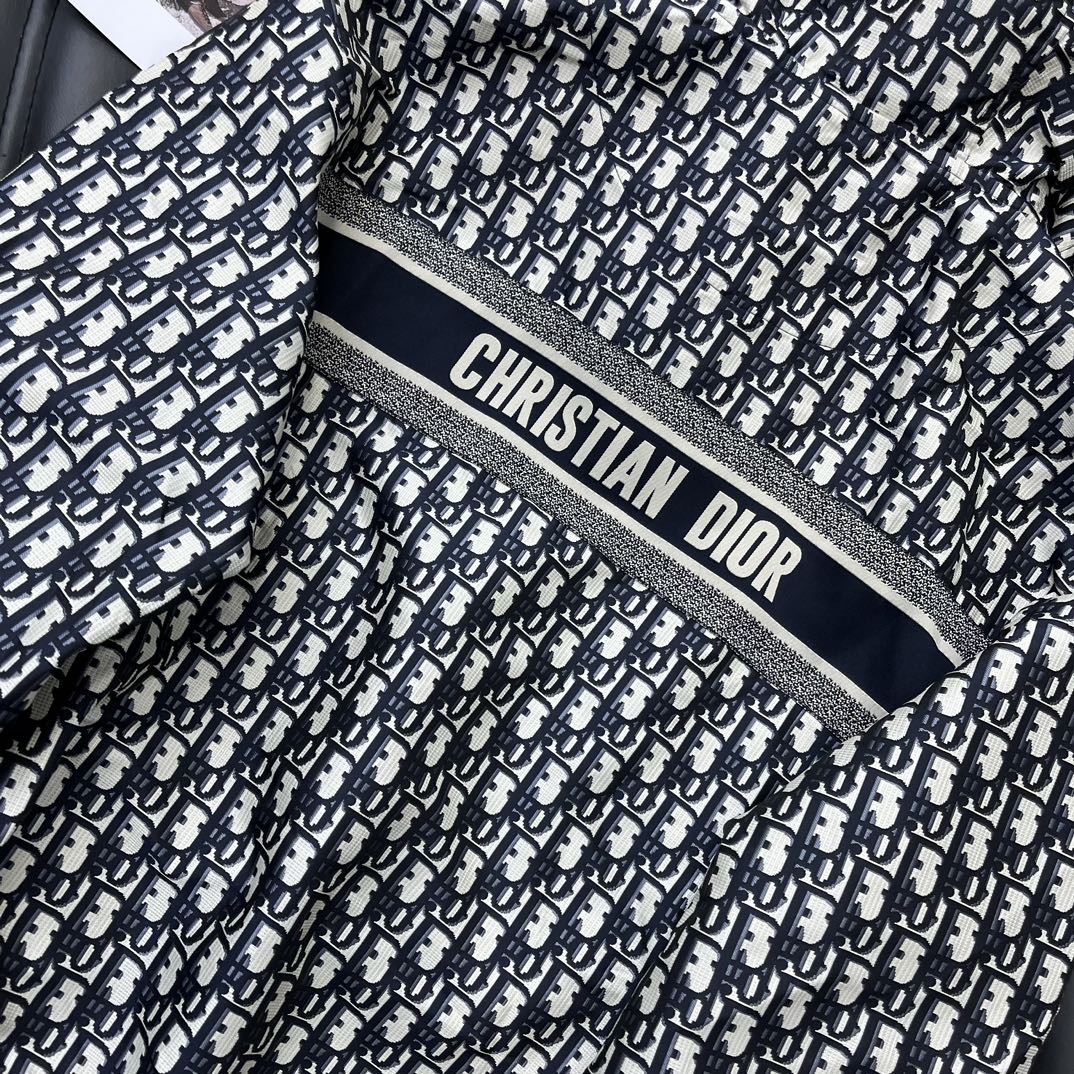 Dior - 2403-24 Новинка: ветровка из жаккардовой ткани