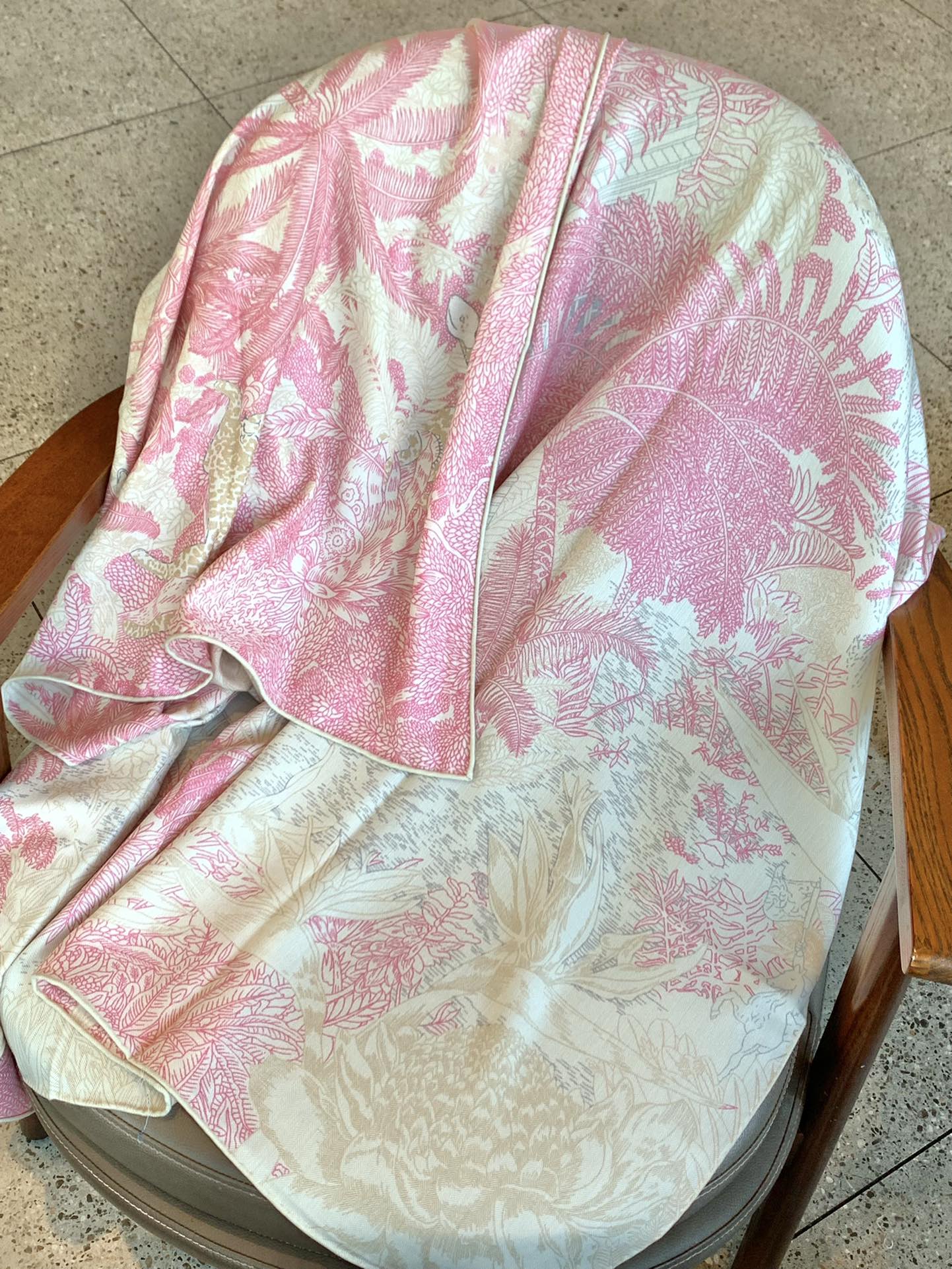 Hermes - Премиальный двусторонний квадратный шарф - 140 см - 70% кашемир - 30% шелк - 2 шт.