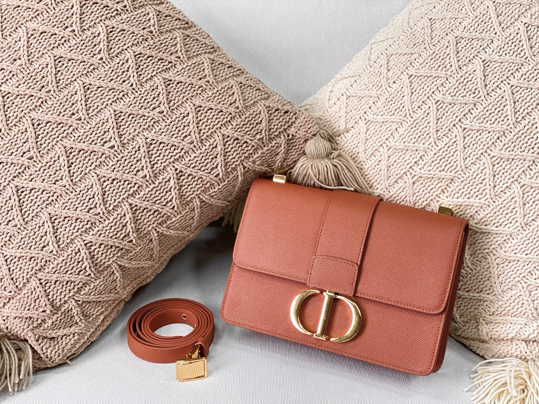 Часы Dior Montaigne серии 30, 24 см, телячья кожа с принтом в виде пальмовых листьев, застежка из темной бронзы.