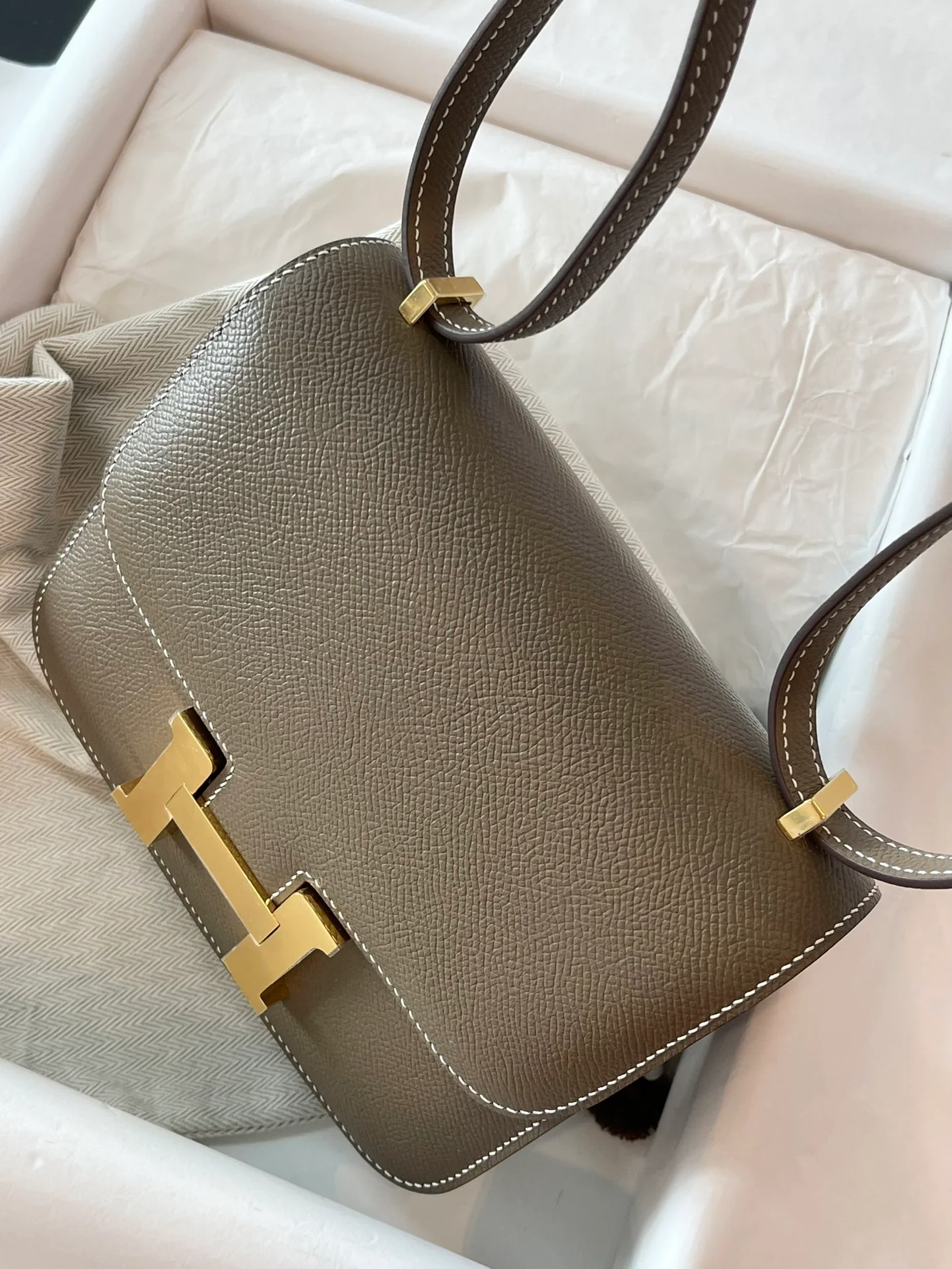 Hermes-constance-mini-epsom-elephant серо-золотая пряжка