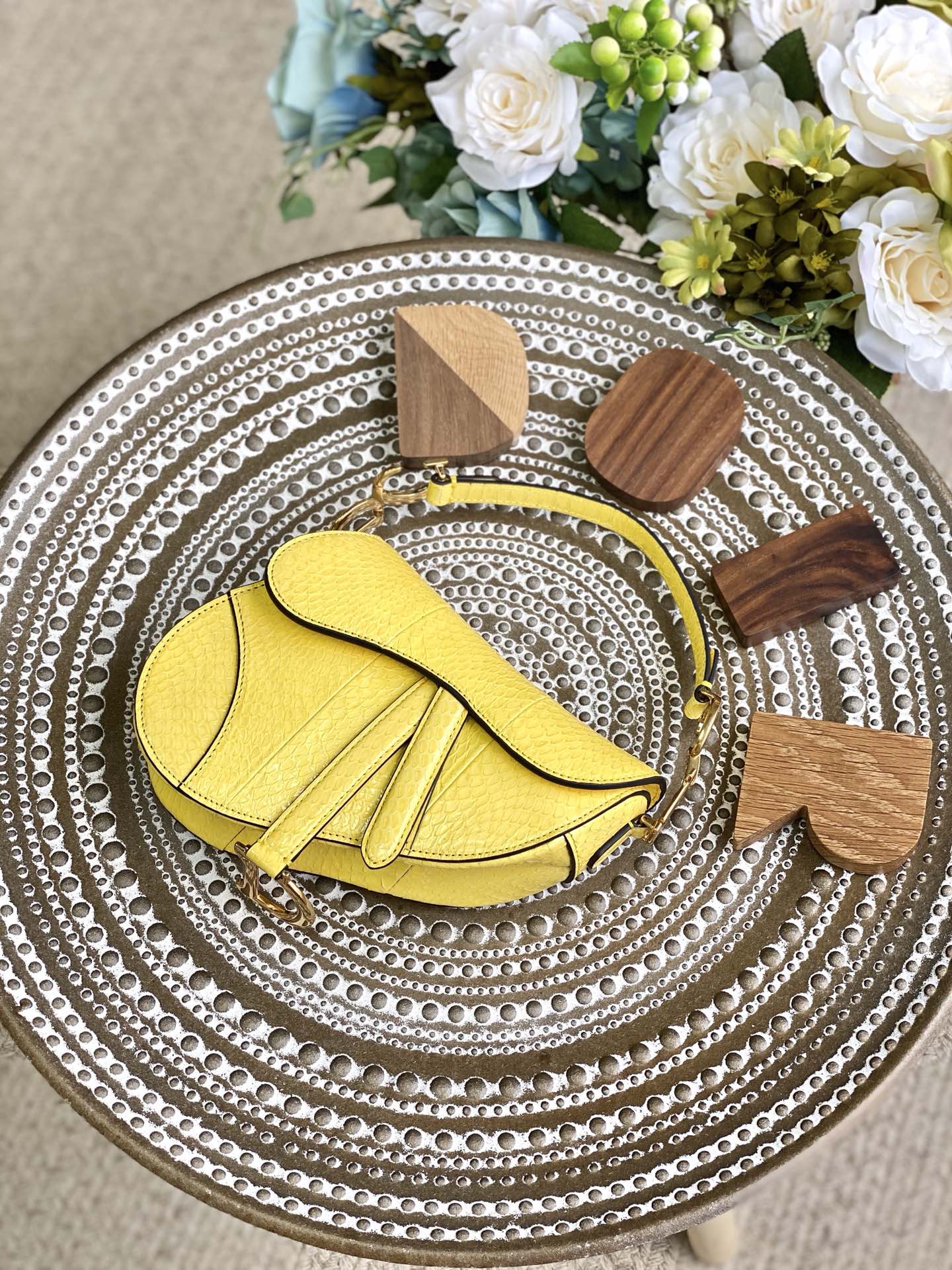 Сумка Dior Saddle Bag - змеиная кожа - маленькая, желтая - 19,5 см