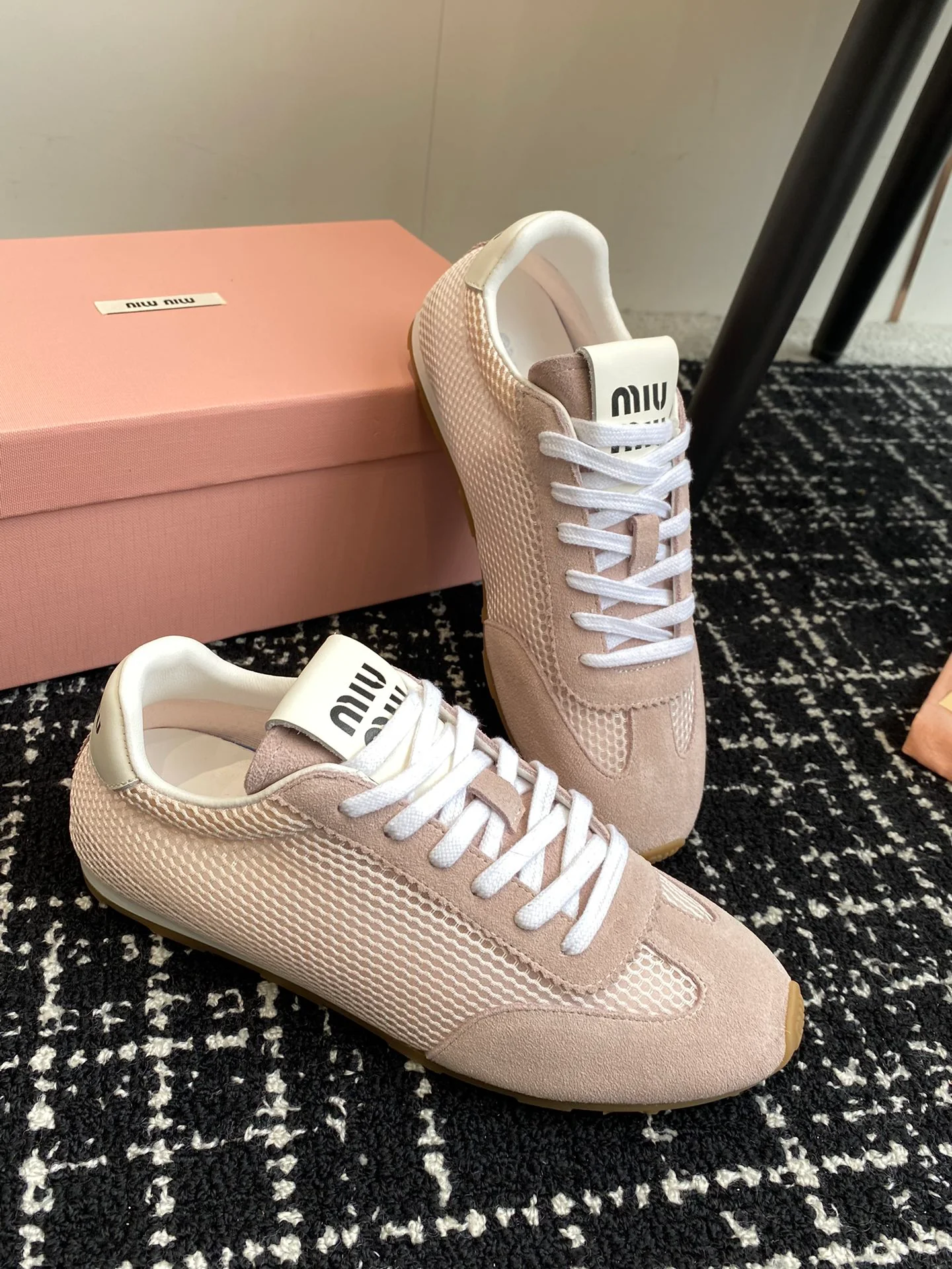 Туфли-слипоны Miu Miu 2024 — розовые