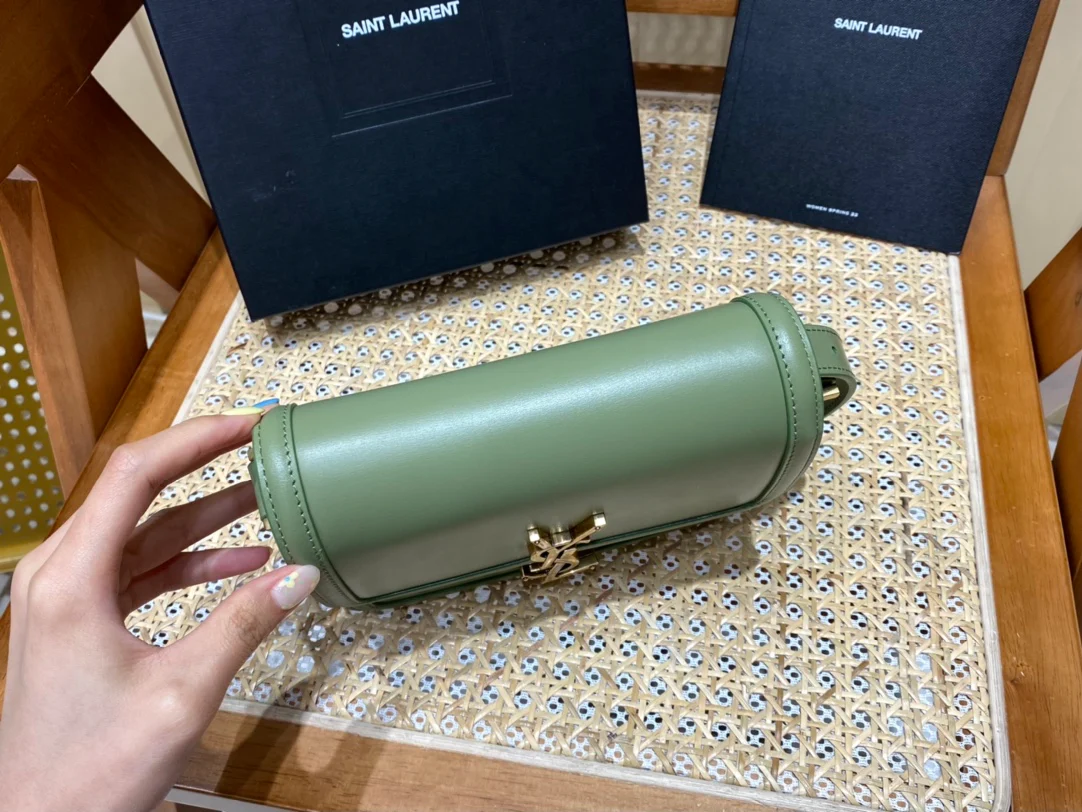 Булочка YSL Solferino с тофу, зеленый авокадо, 18 см