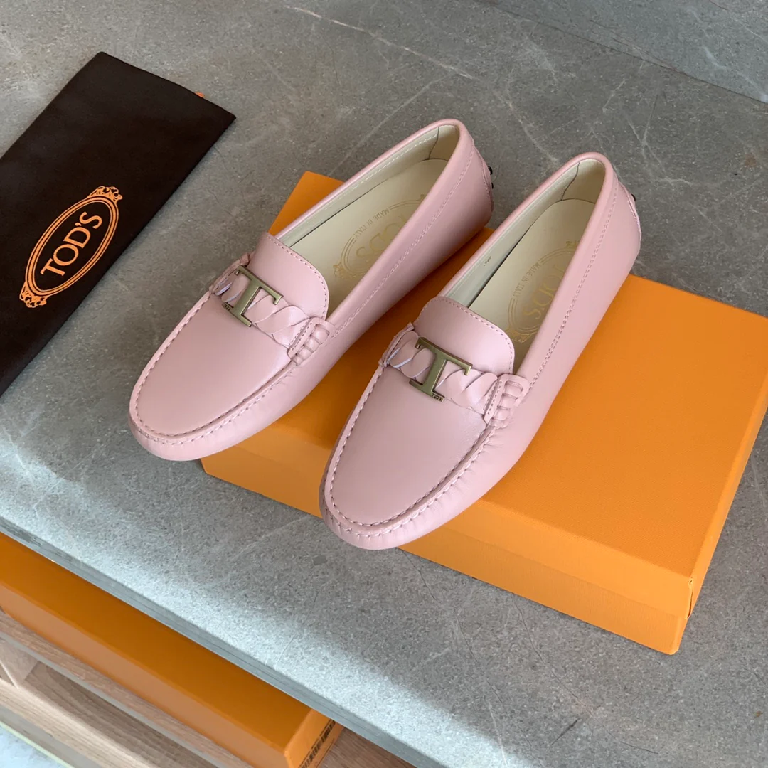 Tods - Футболки с перекрученными лямками - Лоферы - Туфли без шнурков - 1