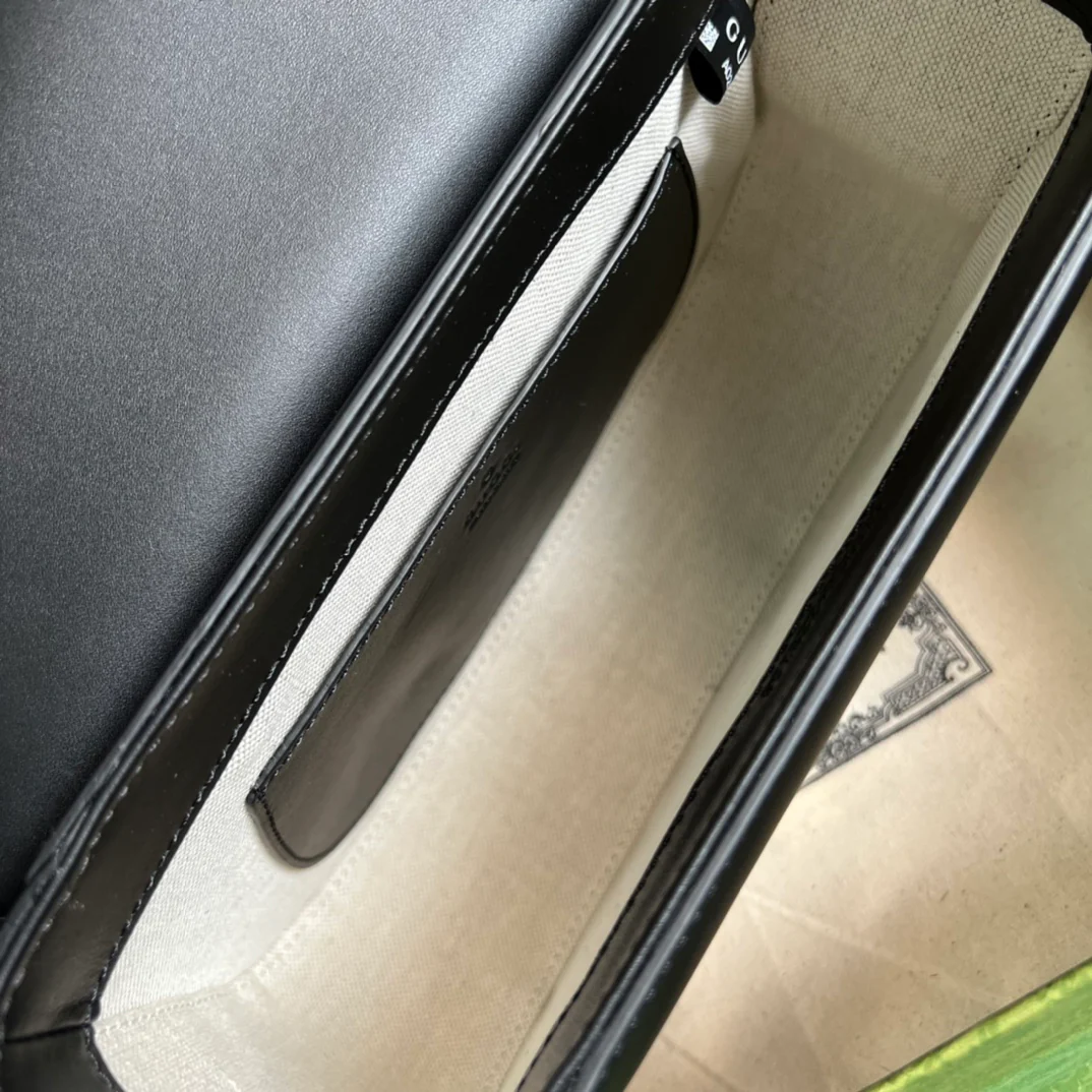 Gucci - Черная кожаная сумка-седло - 25x19x8 см