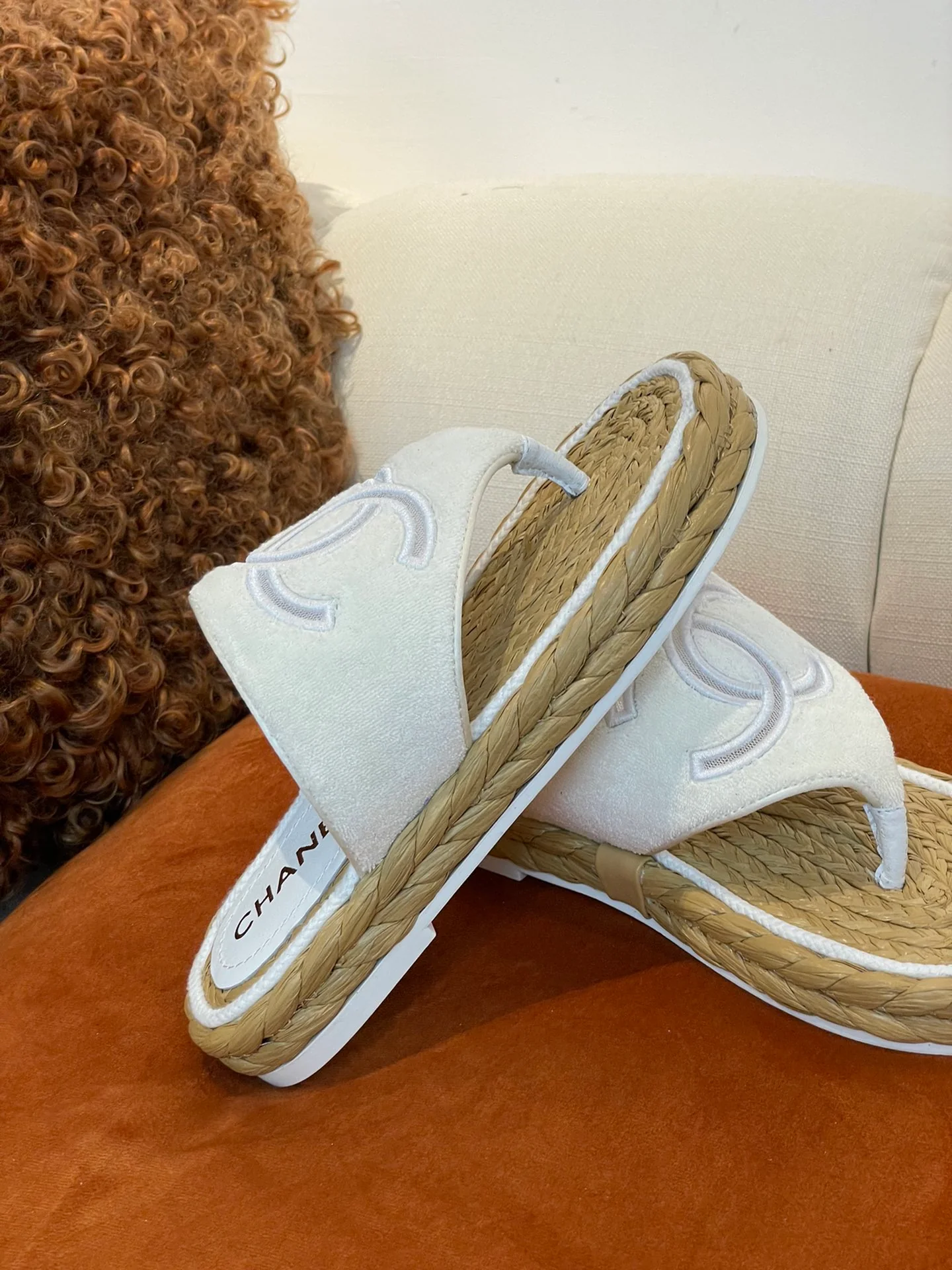 Шлепанцы на платформе Chanel