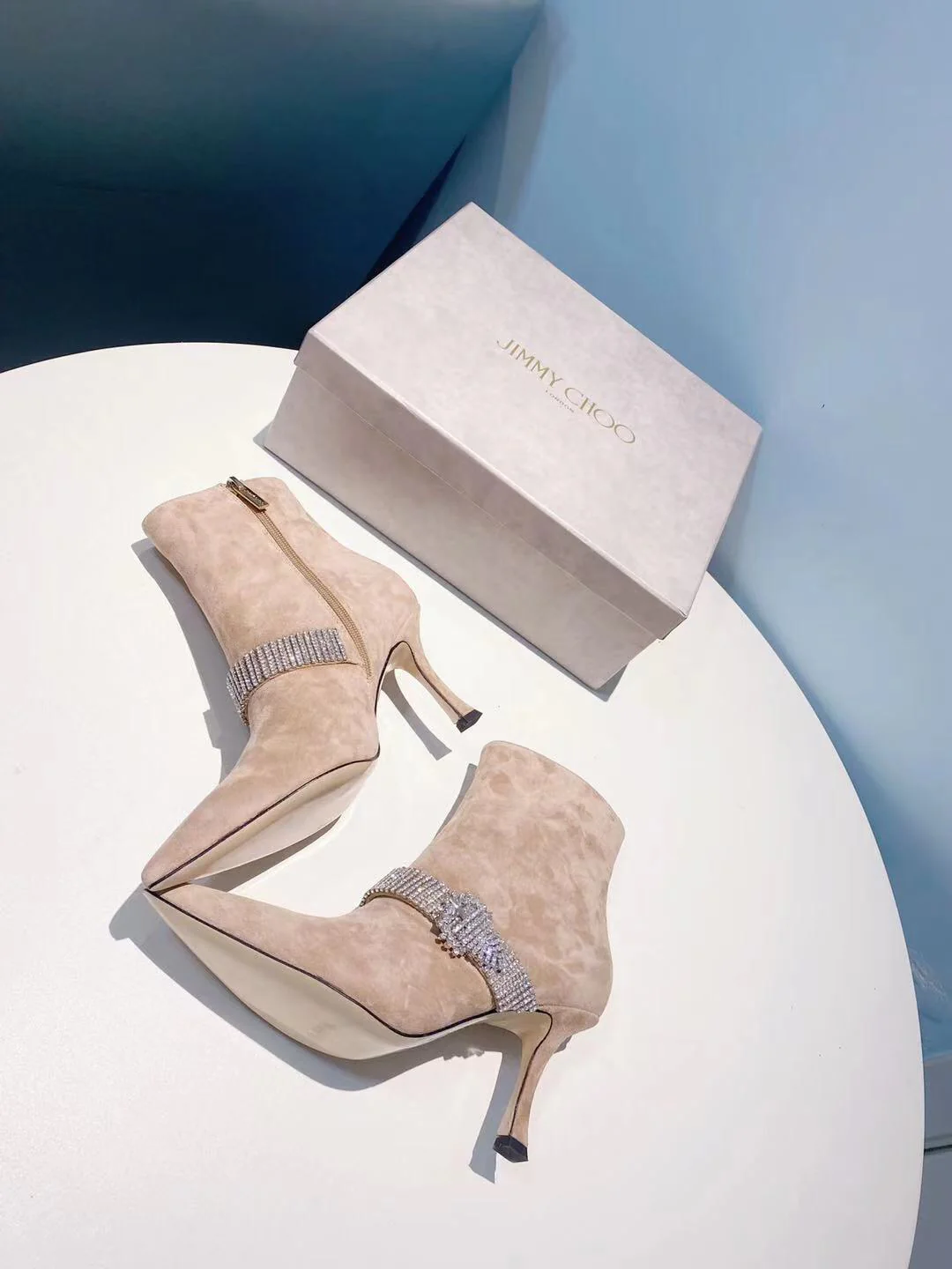 Ботильоны Jimmy на шпильке со стразами