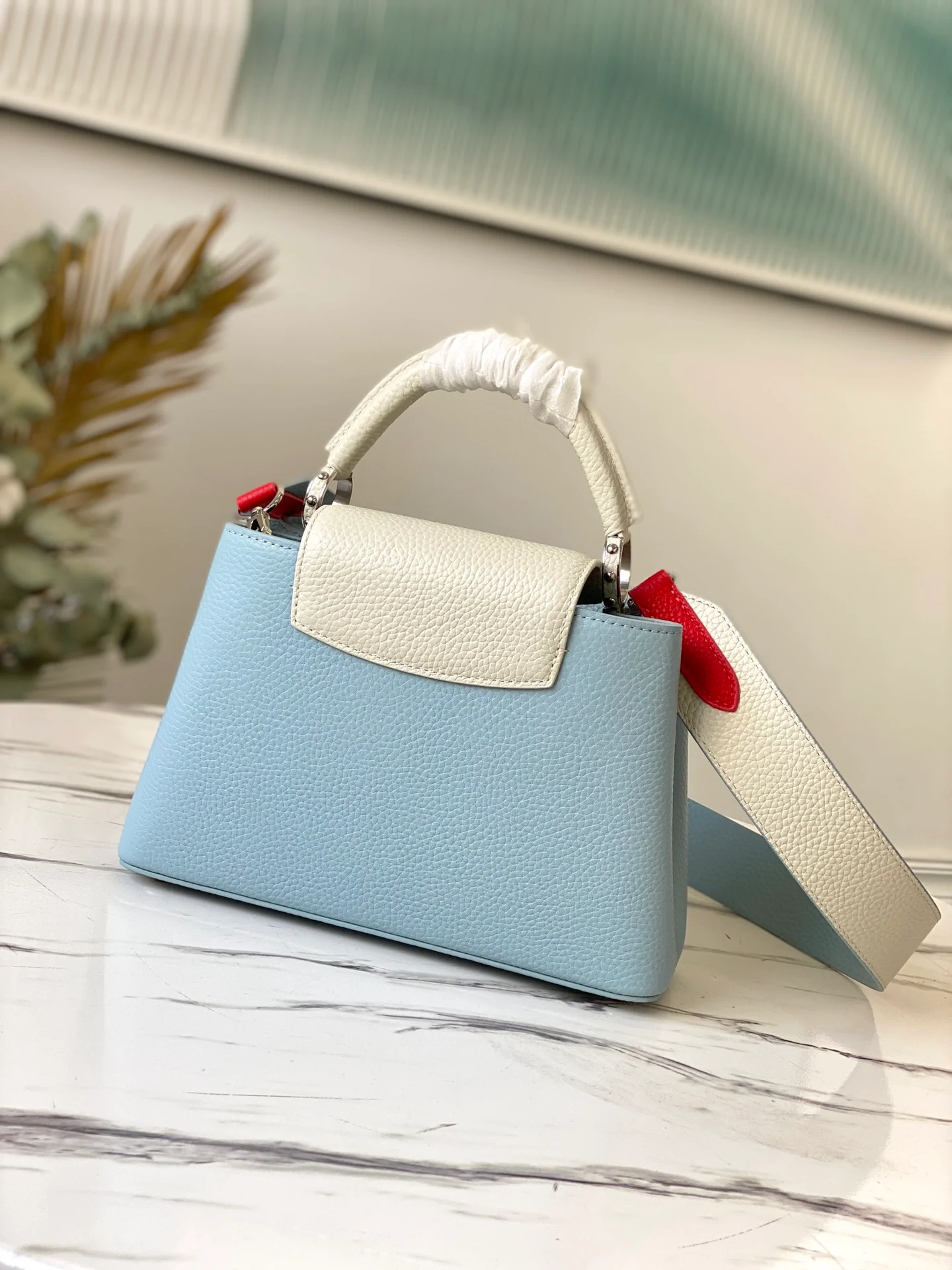 lv-m57519-capucines-small handbag