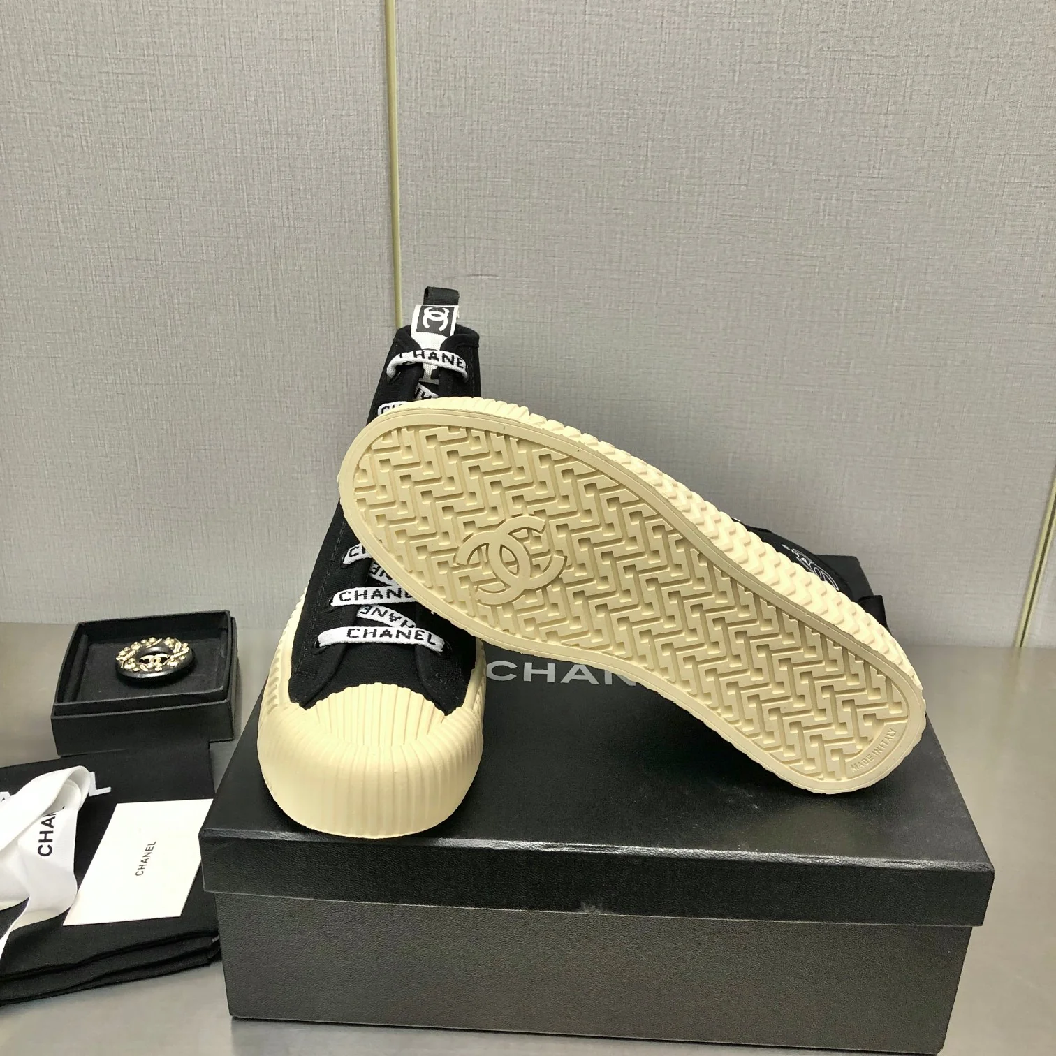 Кед Chanel 22SS средней высоты