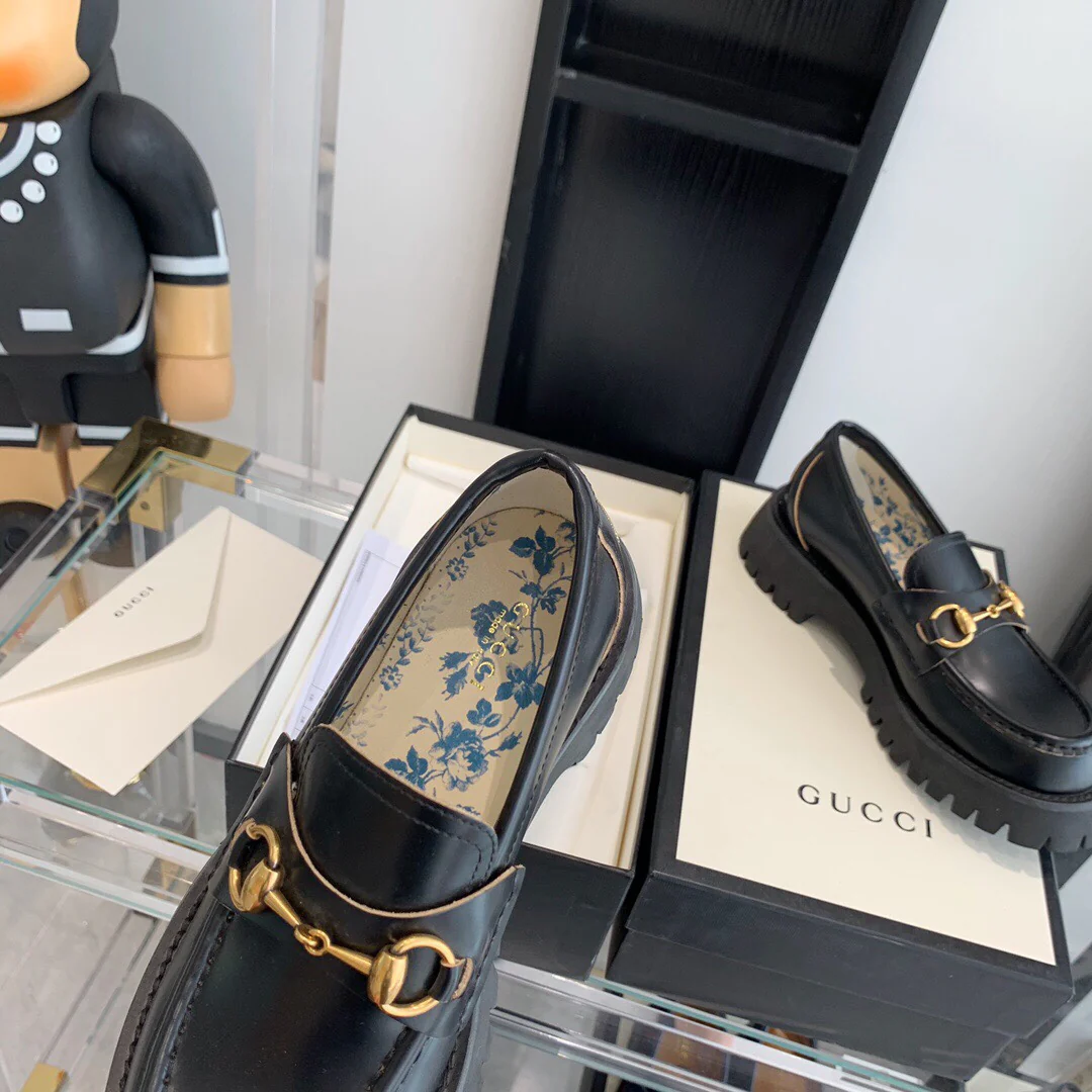 Лоферы Gucci - черные