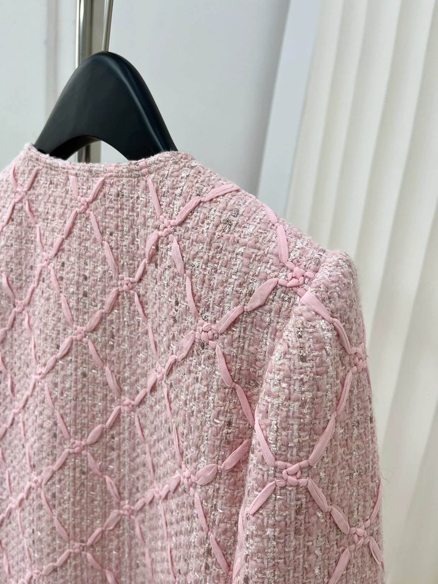 Куртка Chanel 2403 ?Камелия? — розовая.