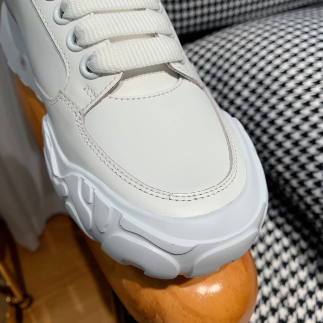 McQueen - Новые кроссовки - Розовые замшевые туфли на каблуке