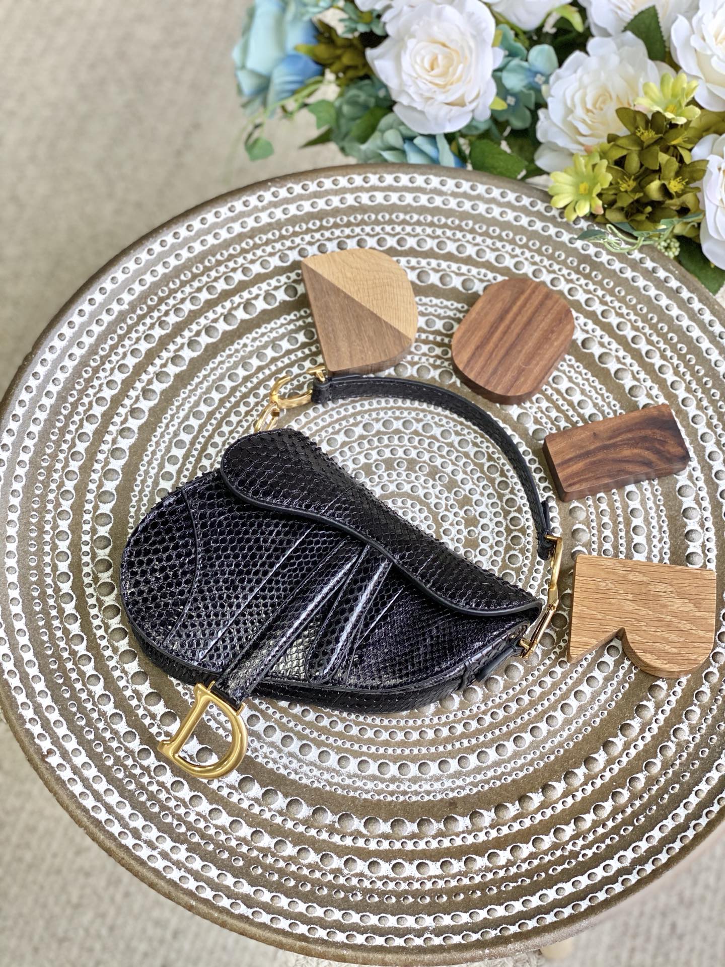 Сумка Dior Saddle Bag - Змеиная кожа - Маленькая, черная - 19,5 см