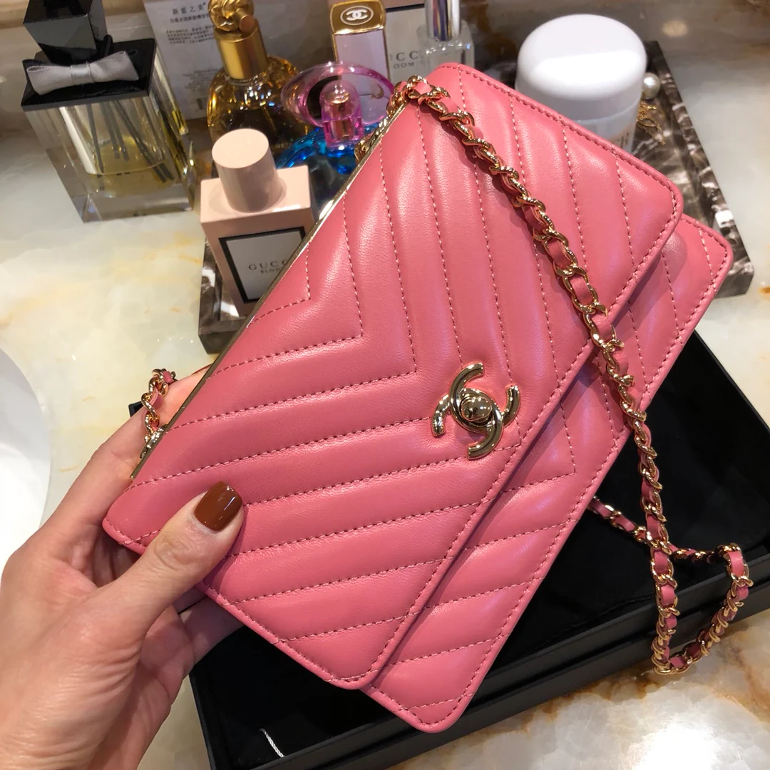 Chanel-trendy-cc-woc-19cm-8