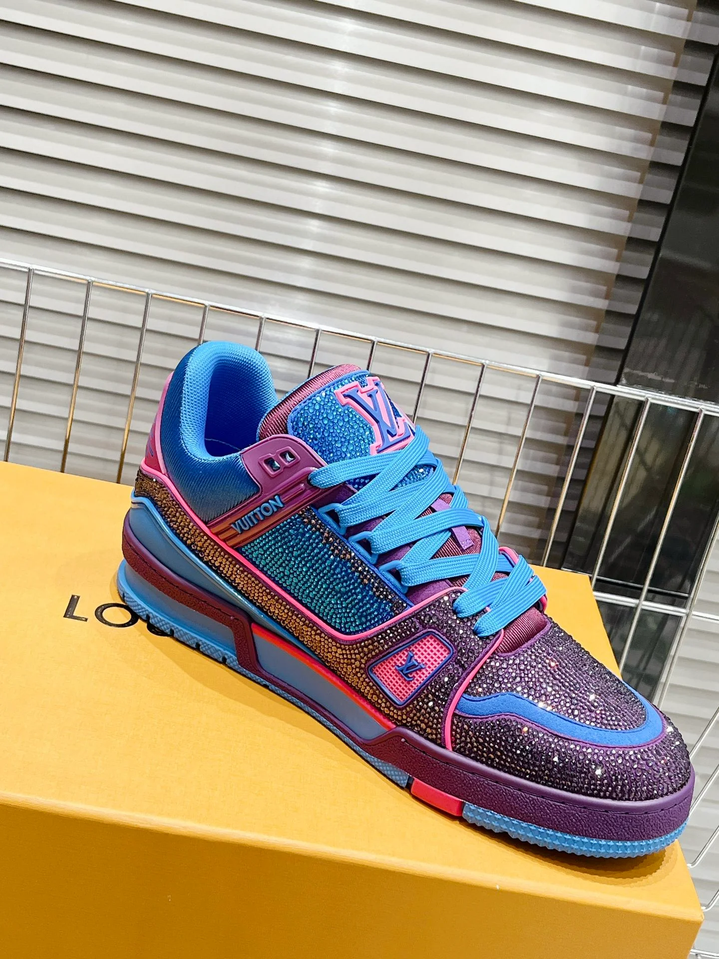 Кроссовки LV Trainer - обувь для скейтбординга - глянцевые сине-розовые - унисекс