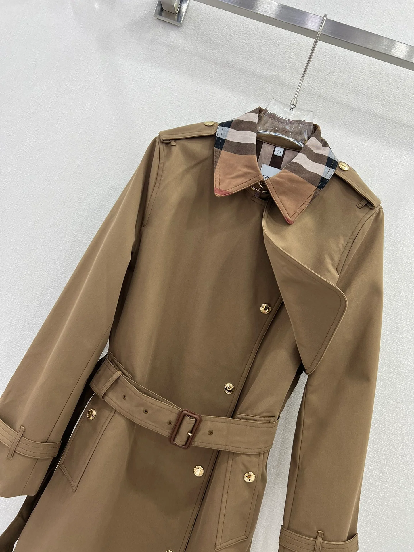 Burberry - 2403 - Тренч средней длины в британском стиле