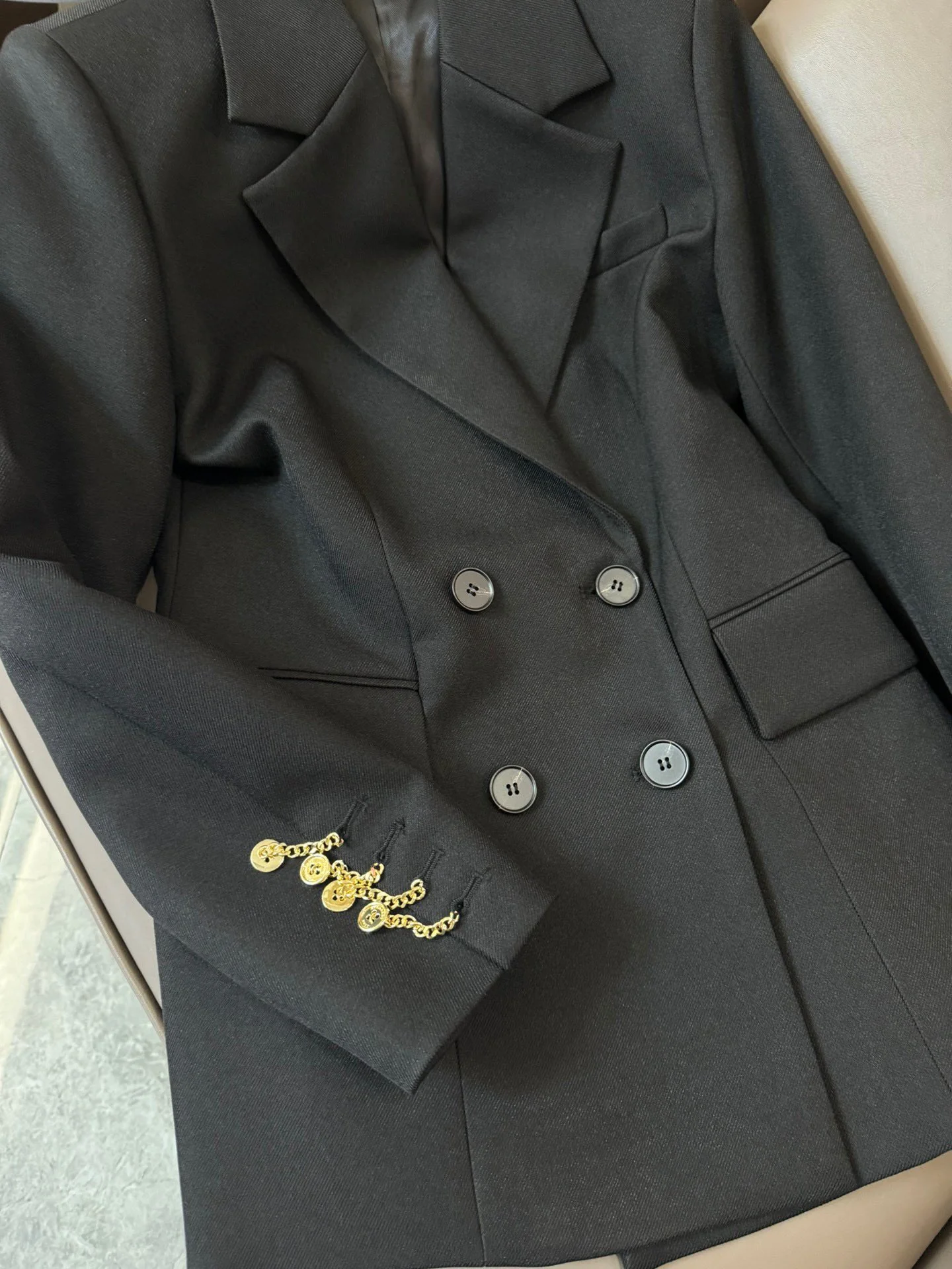 Пиджак Burberry 2403-24ss, новый, черный.