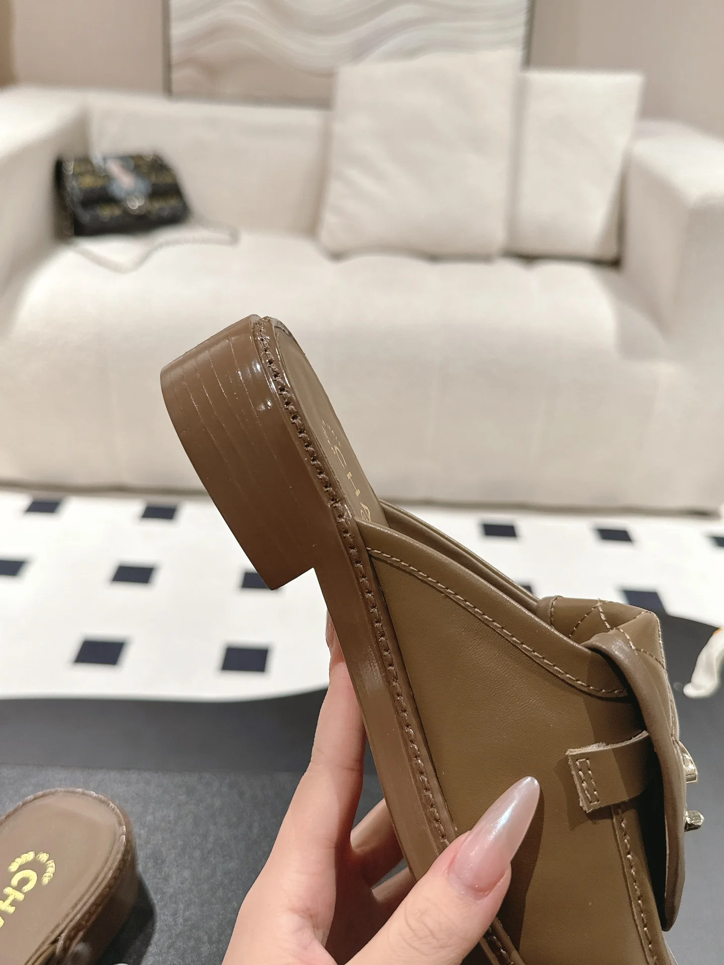 Сандалии Chanel 2024 в клетку - кофейно-коричневые