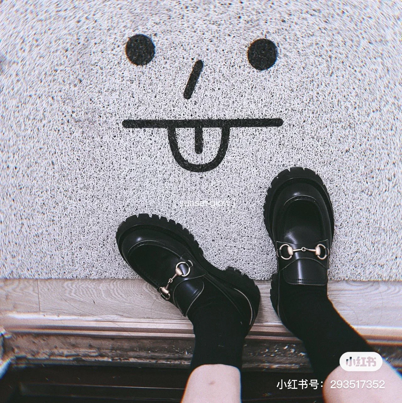 Новинка сезона осень/зима 2022 от Gucci - Туфли-носки - Фотографии вживую