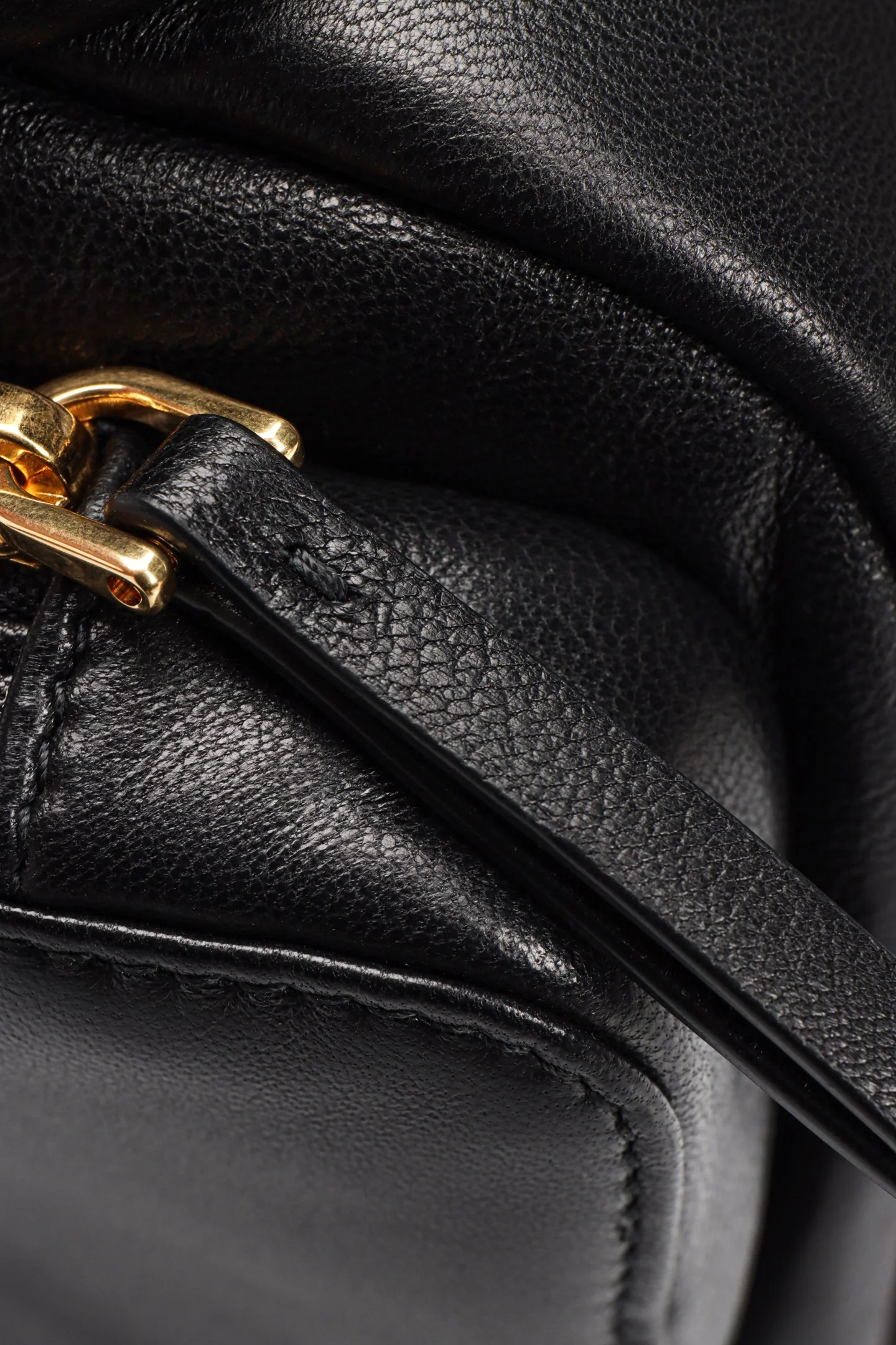 Miu Miu - Сумка-клатч из кожи наппа