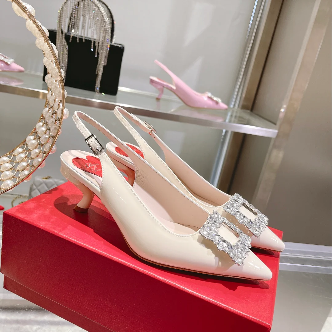 Обувь RV - Новинка ранней весны 2023 года - Туфли на низком каблуке с острым носком из натуральной кожи - Бежевые