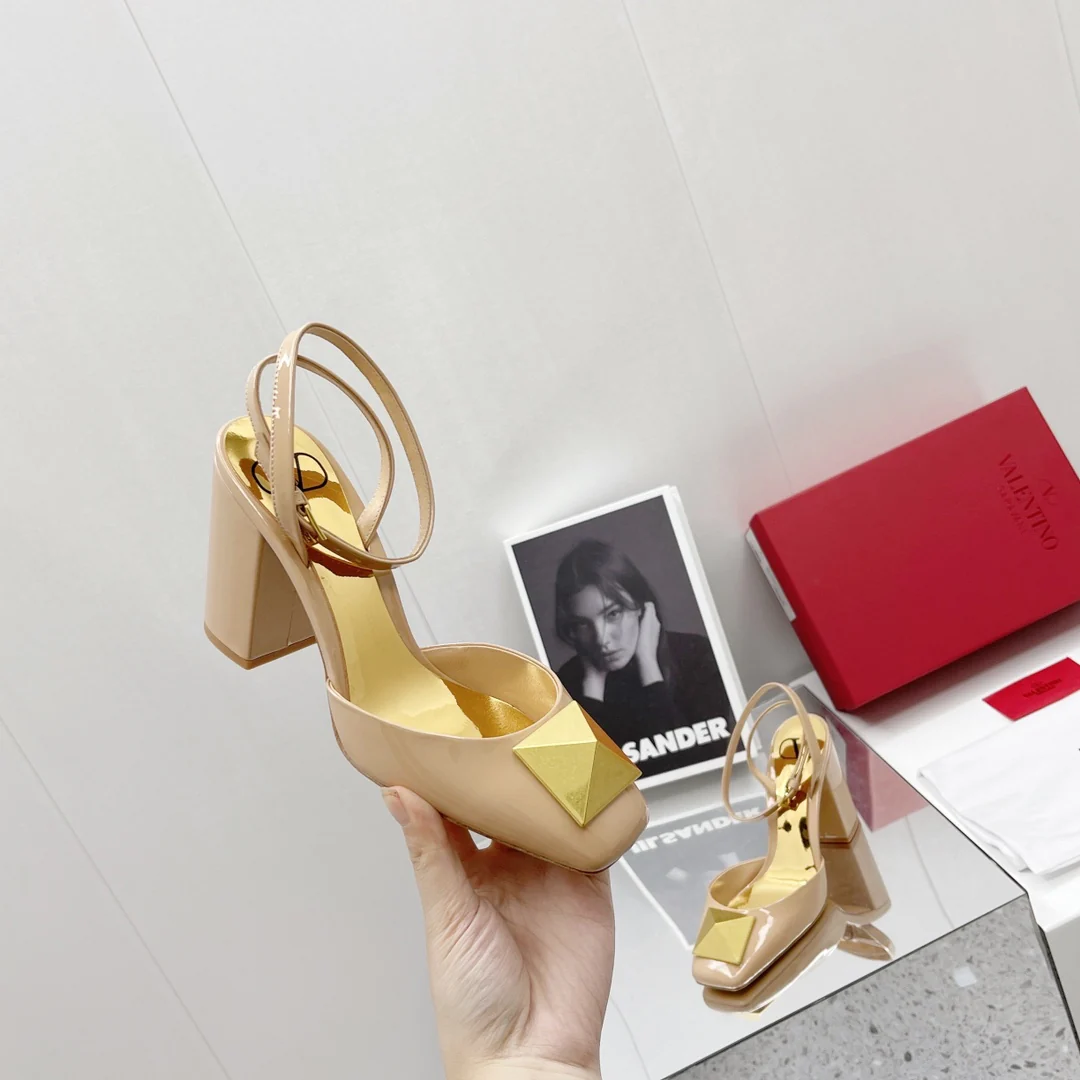 Valentino - Абрикосовые туфли на высоком каблуке - Туфли на массивном каблуке