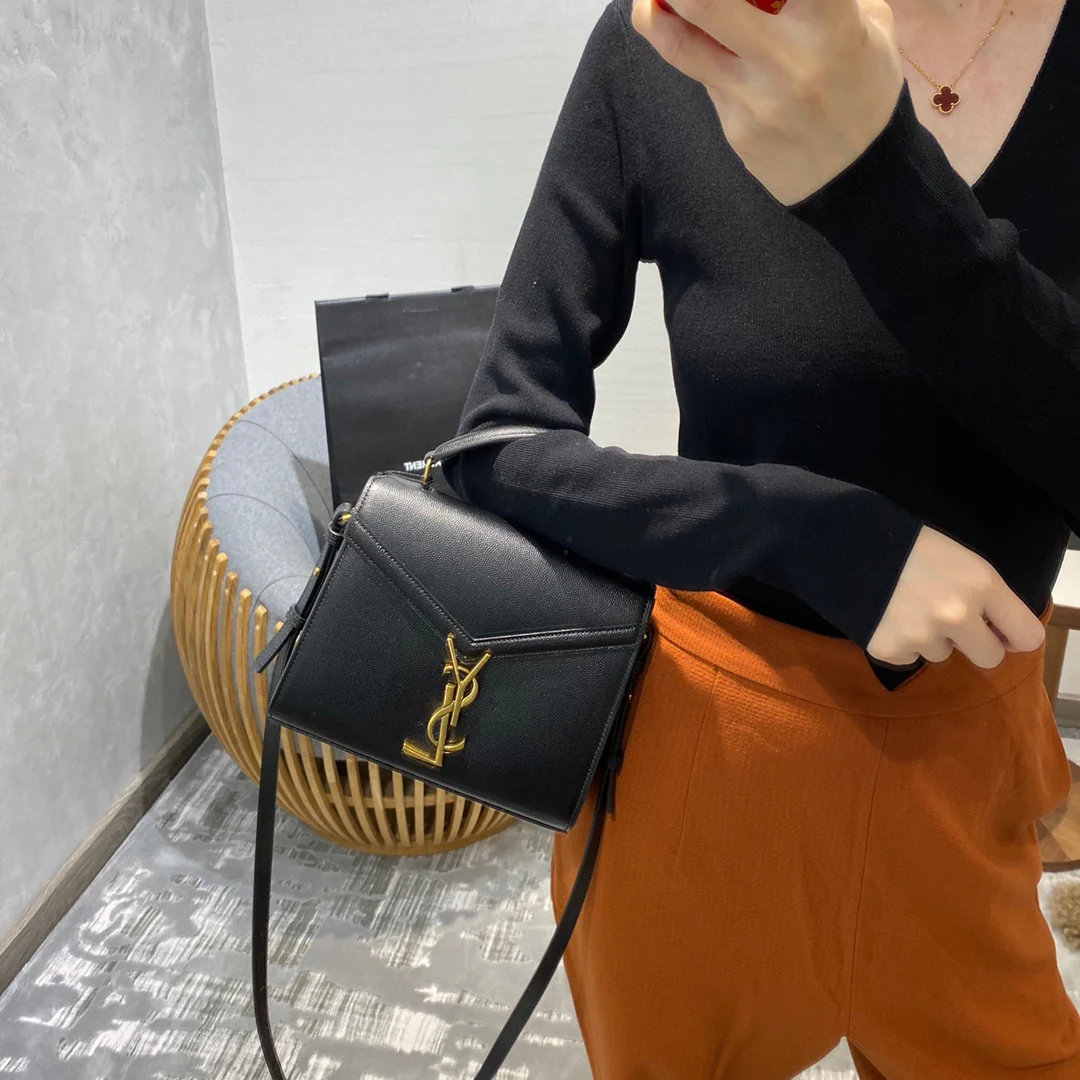 YSL Cassandra - Демонстрация тела - 3