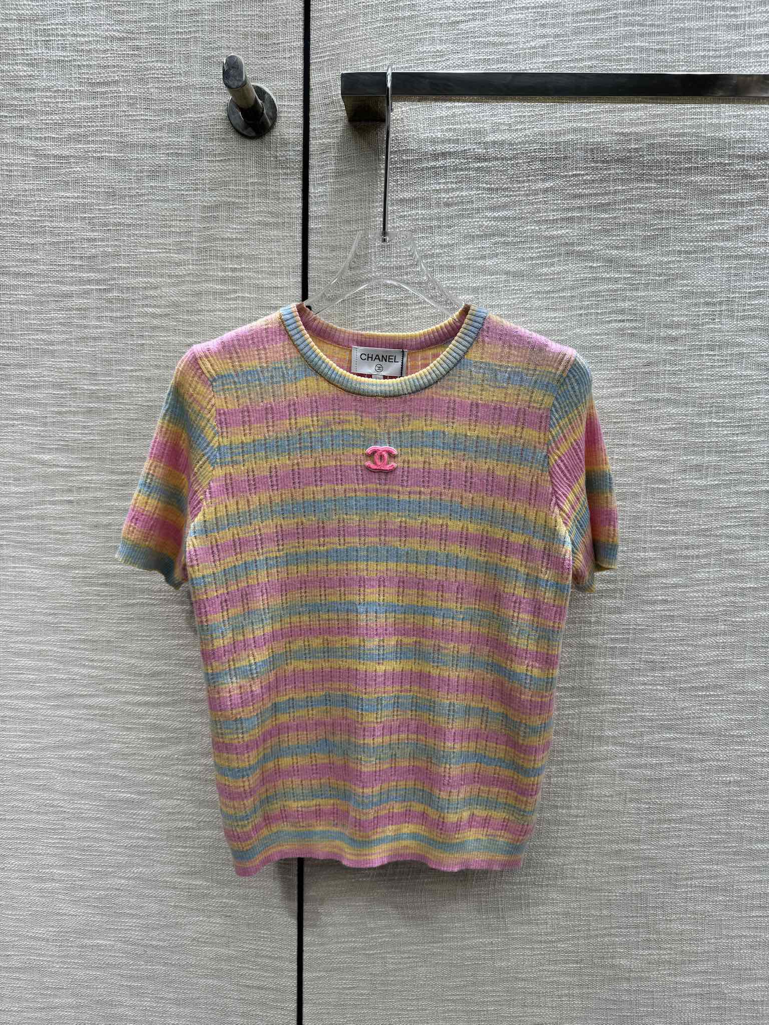 Chanel 2403 - Вязаная футболка с коротким рукавом в полоску 