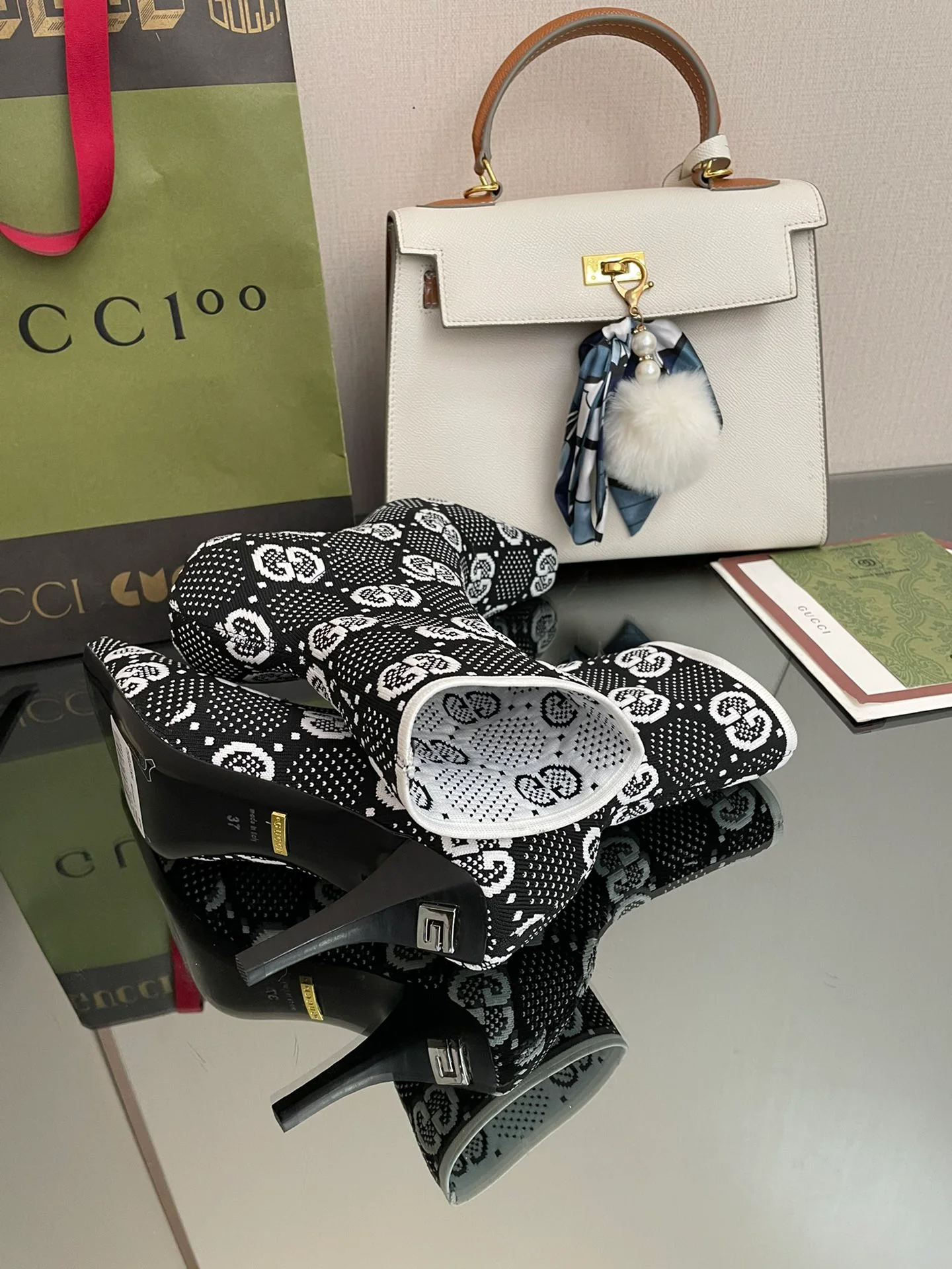 Gucci - Ботильоны-носки на шпильке до плеч - Черные