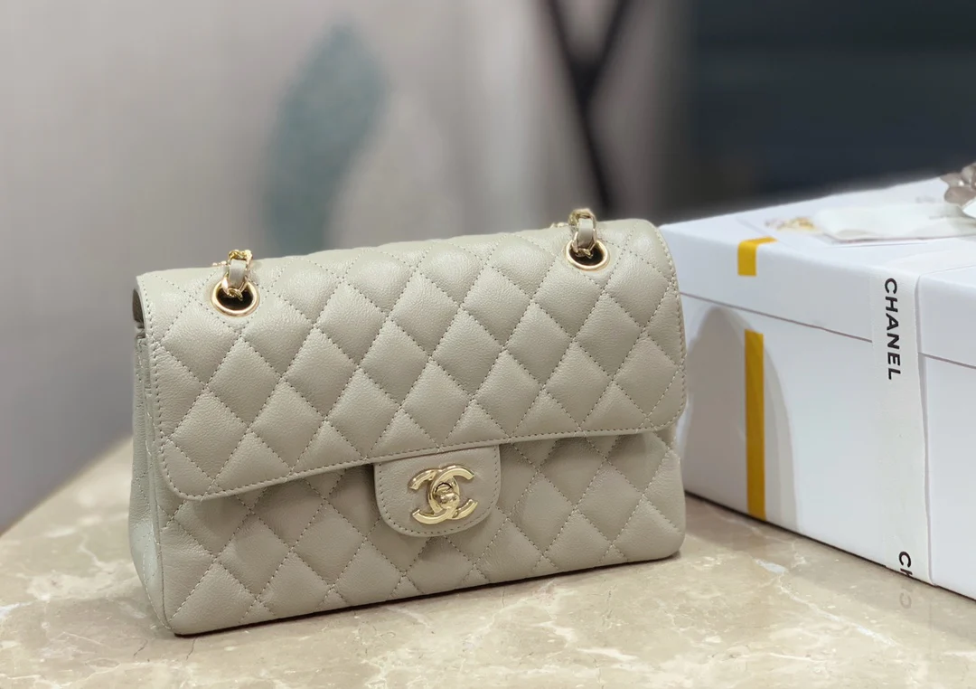 Сумка Chanel Sesame Pattern CF — голубино-серый с золотой фурнитурой — 23 см