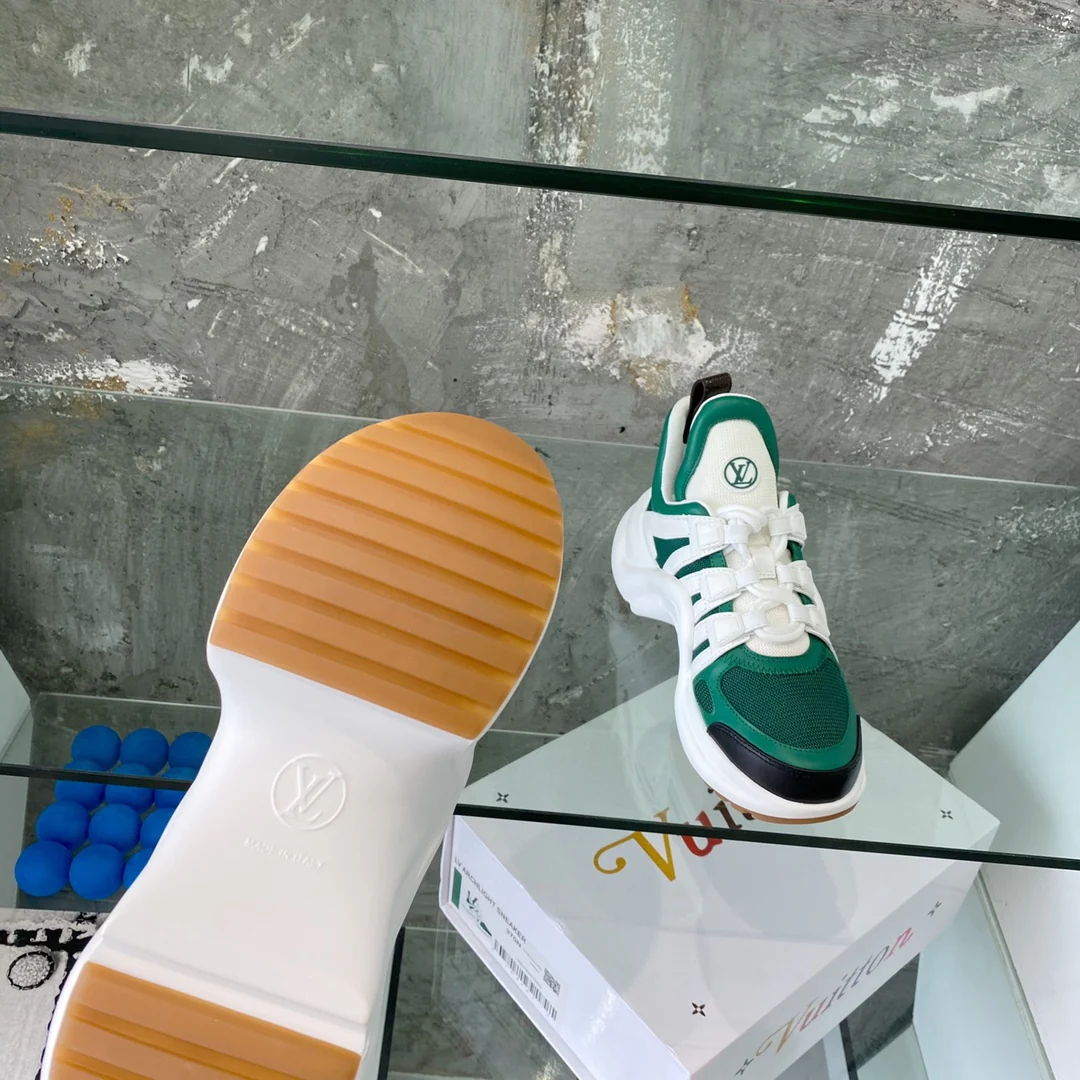 Обувь LV - Массивные кроссовки LV - 29