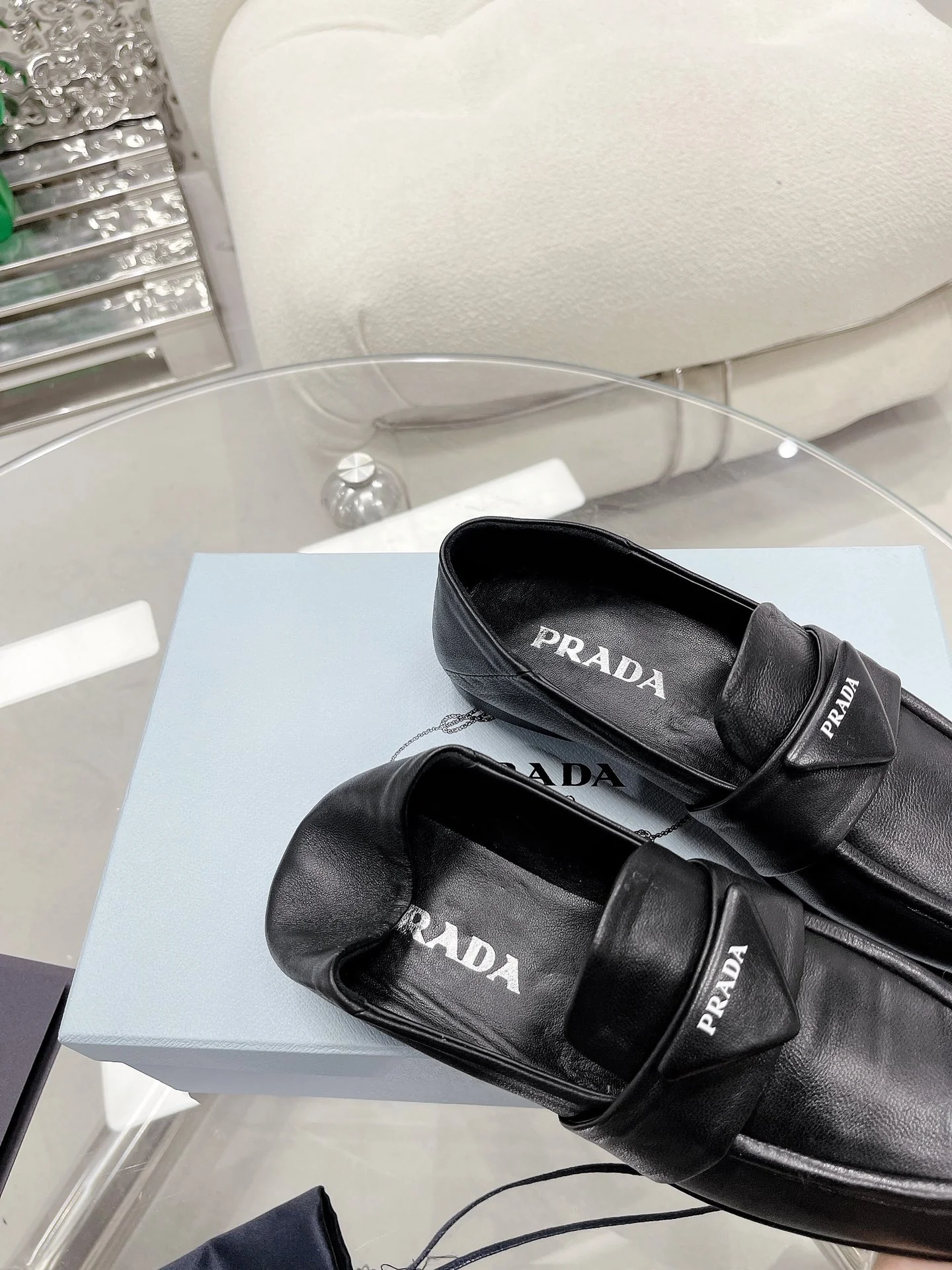 Коллекция Prada 2022 года с подиума - Балетки с закрытым носком - 1