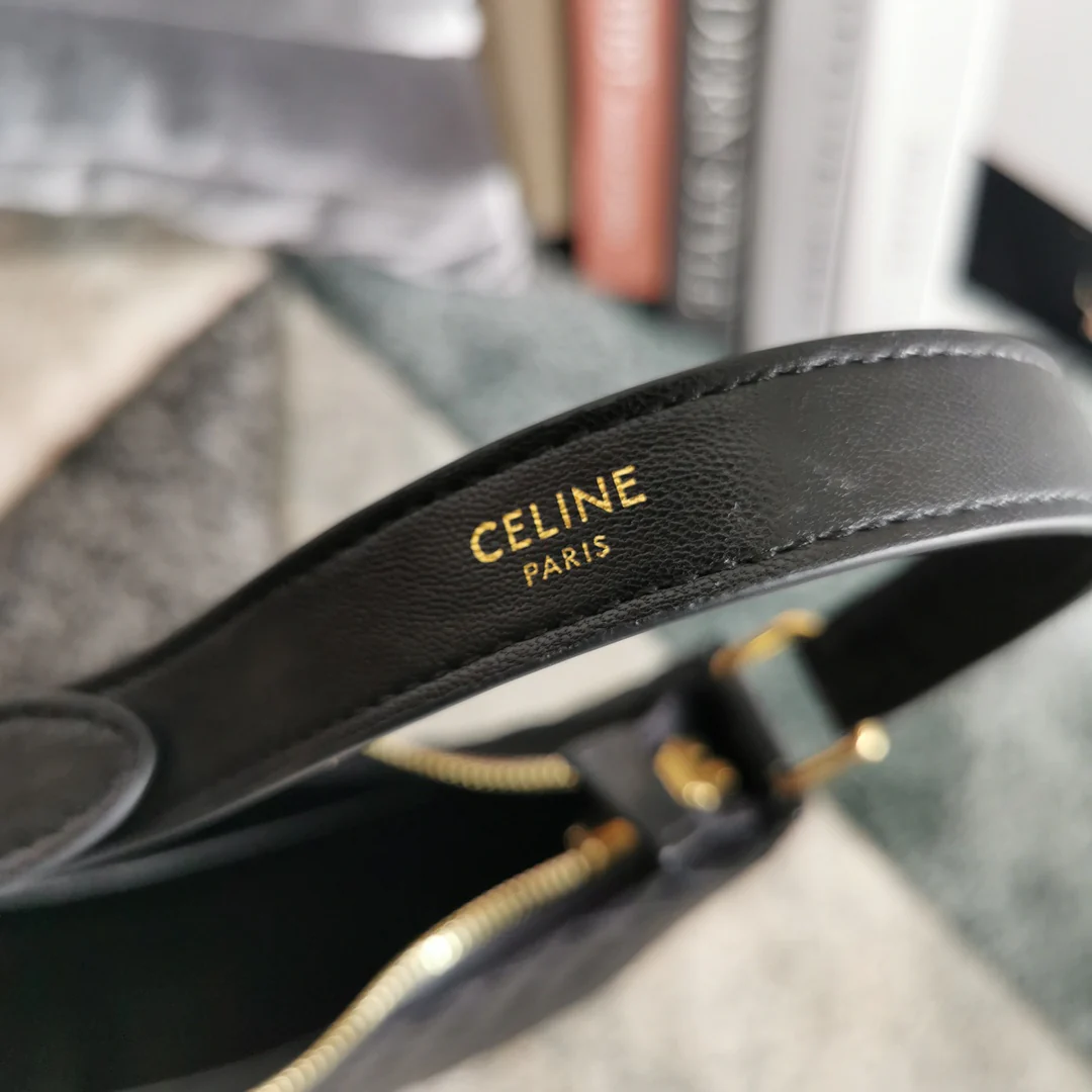 Сумка через плечо Celine Ava - клетчатый узор из овечьей кожи - черная