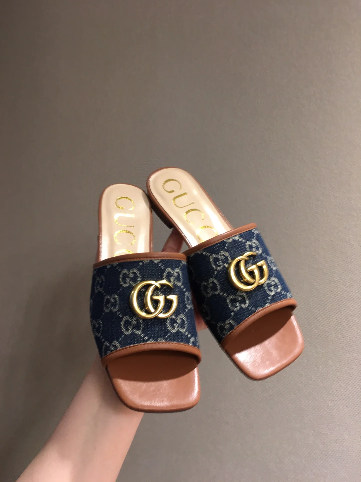 Тапочки Gucci с квадратным носком