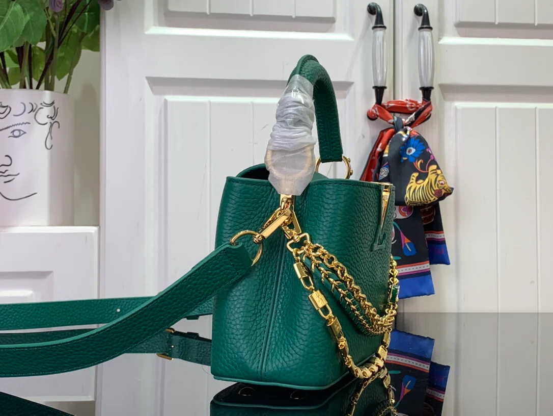 LV - Сумка из телячьей кожи с цветочным узором и цепочкой - зеленая