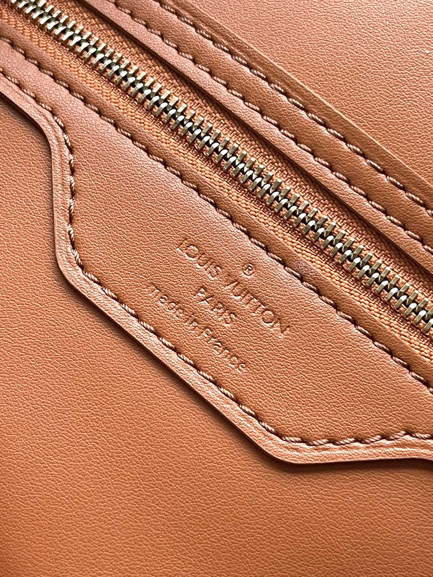 LV-n87212-speedy-soft-30-dark handbag-light brown