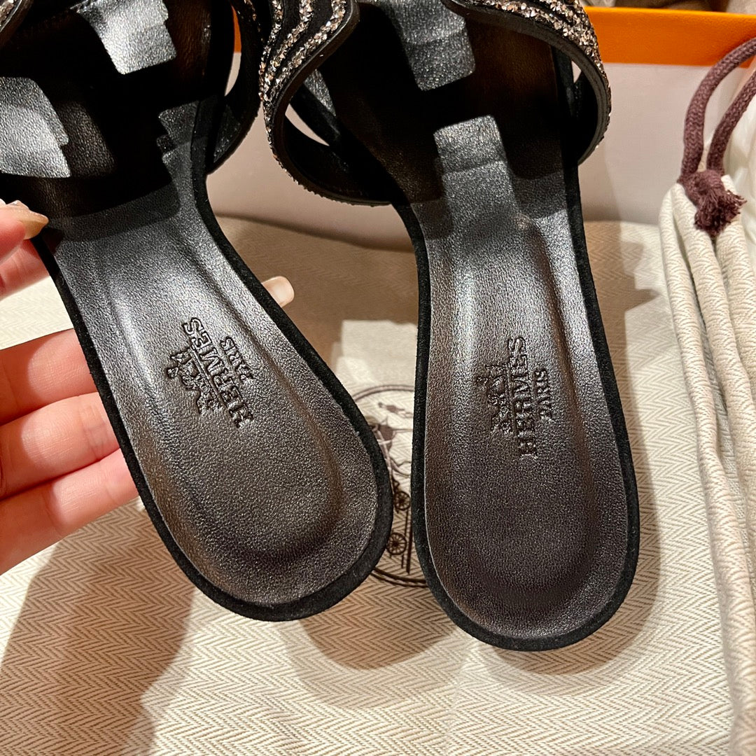 Босоножки Hermes-H на среднем каблуке с бриллиантовой гравировкой-5