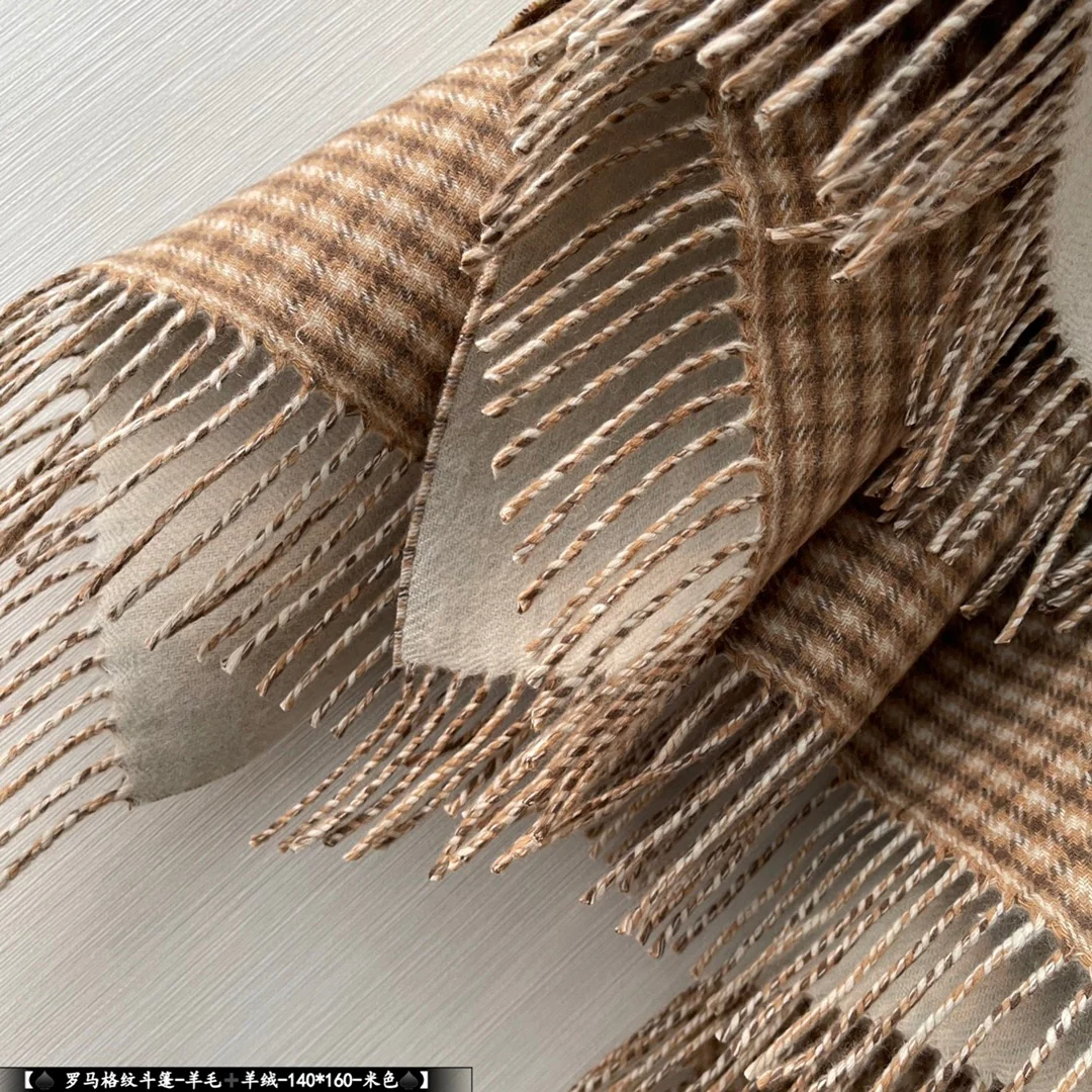 Fendi - Двусторонняя накидка в римскую клетку - 140-160 см - включая бахрому - 75 - шерсть 25 - кашемир - черный - бежевый - 1