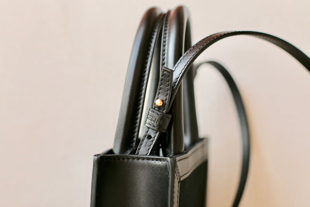 Вертикальная сумка Celine Cabas из канваса с принтом и телячьей кожи - 1