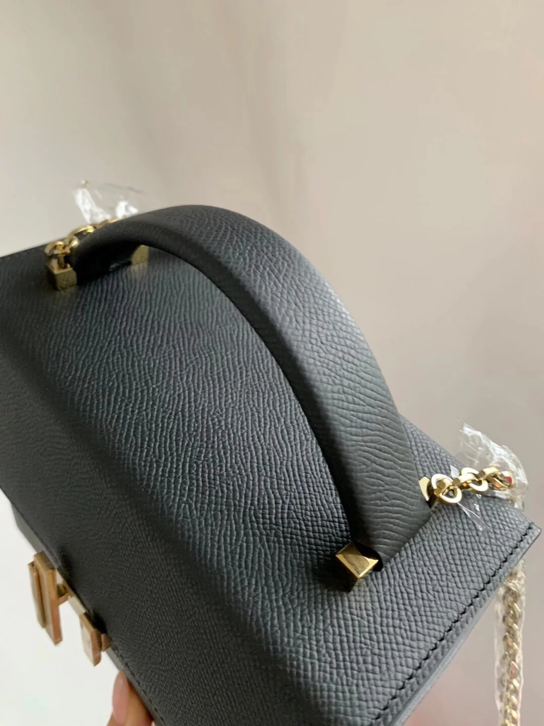 Hermes Cinhetic 24-Epsom Black with Light Gold buckle
