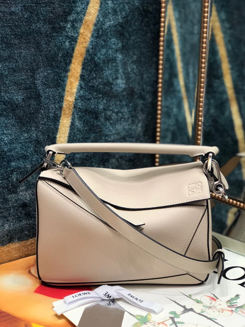 Сумка Loewe Puzzle из телячьей кожи, размер S, 32.