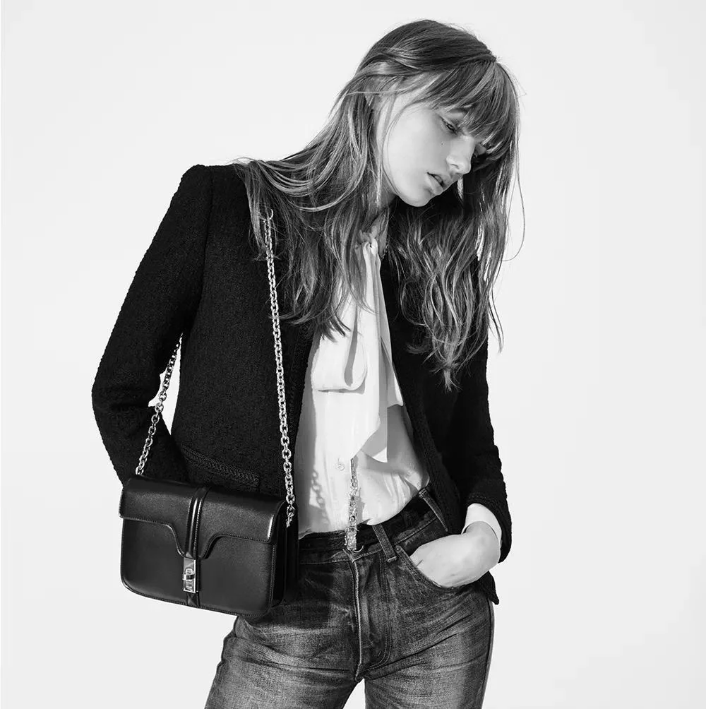 celine-soft-16 кожаная сумка на цепочке-1